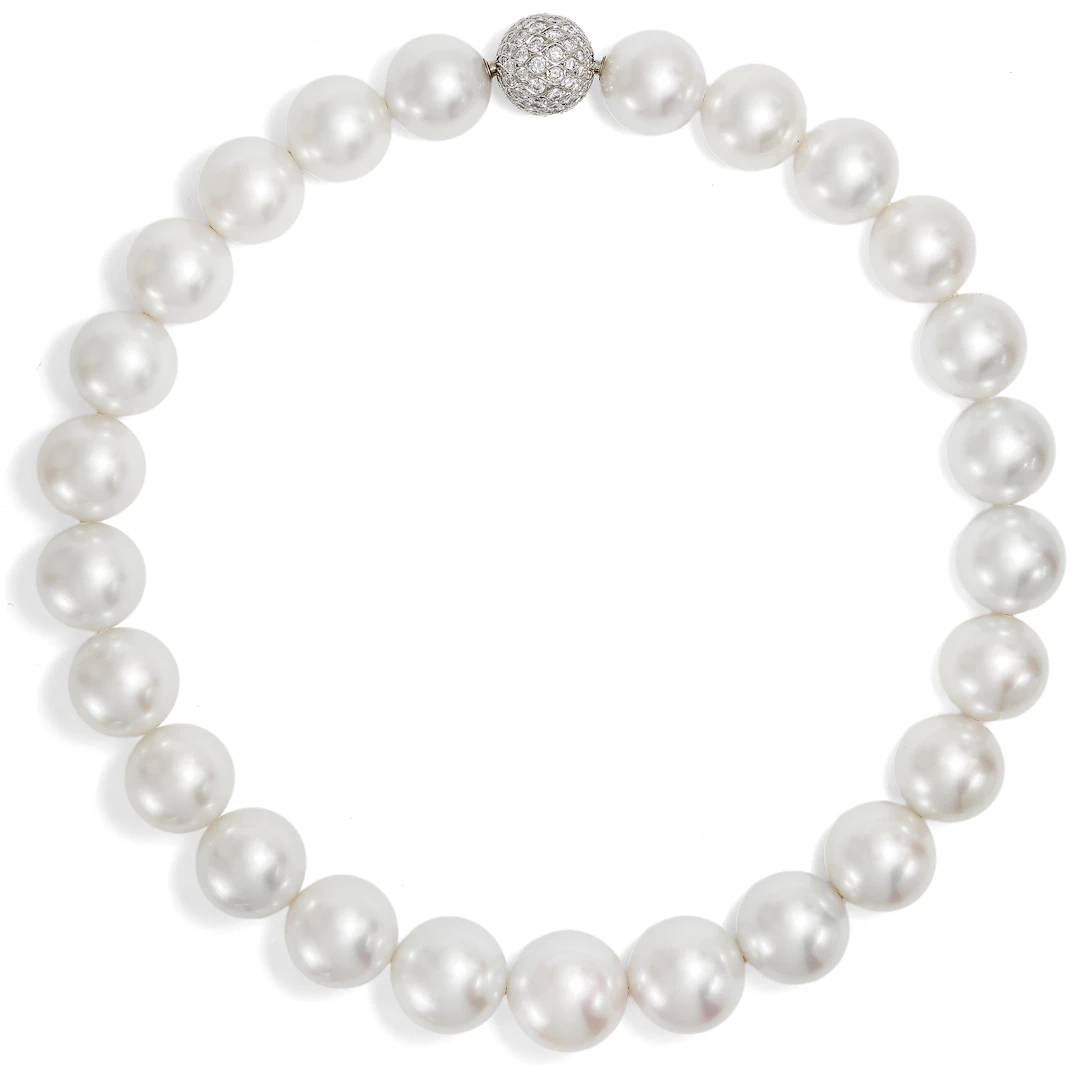 Exceptional “Collier Princesse” Made of South Sea Pearls by Günther