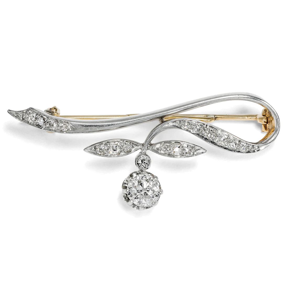 Elegant Brooch with Diamonds in Platinum on Gold, c. 1910