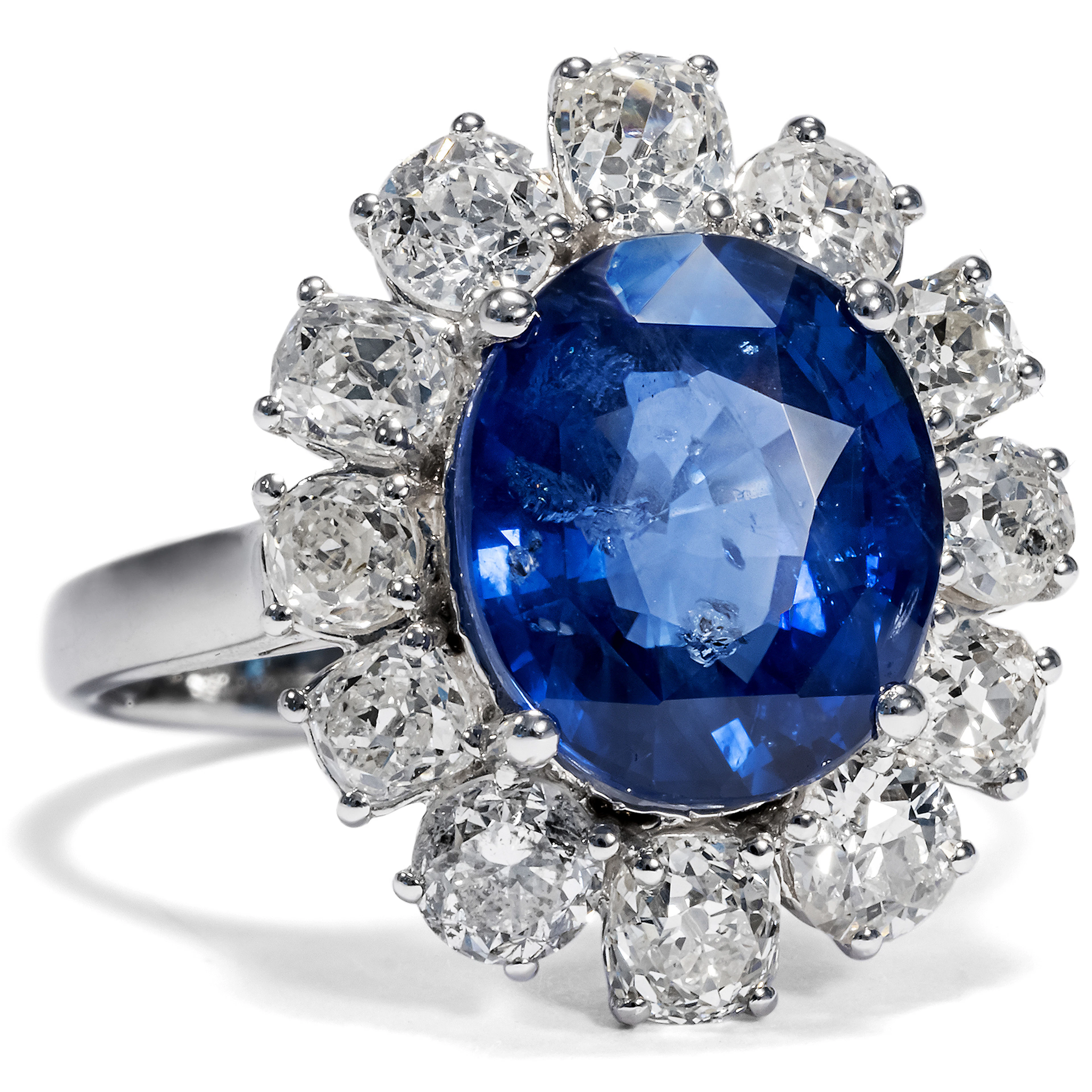 Large Vintage Ring With Sapphire & Diamonds in White Gold, Italy c. 1975