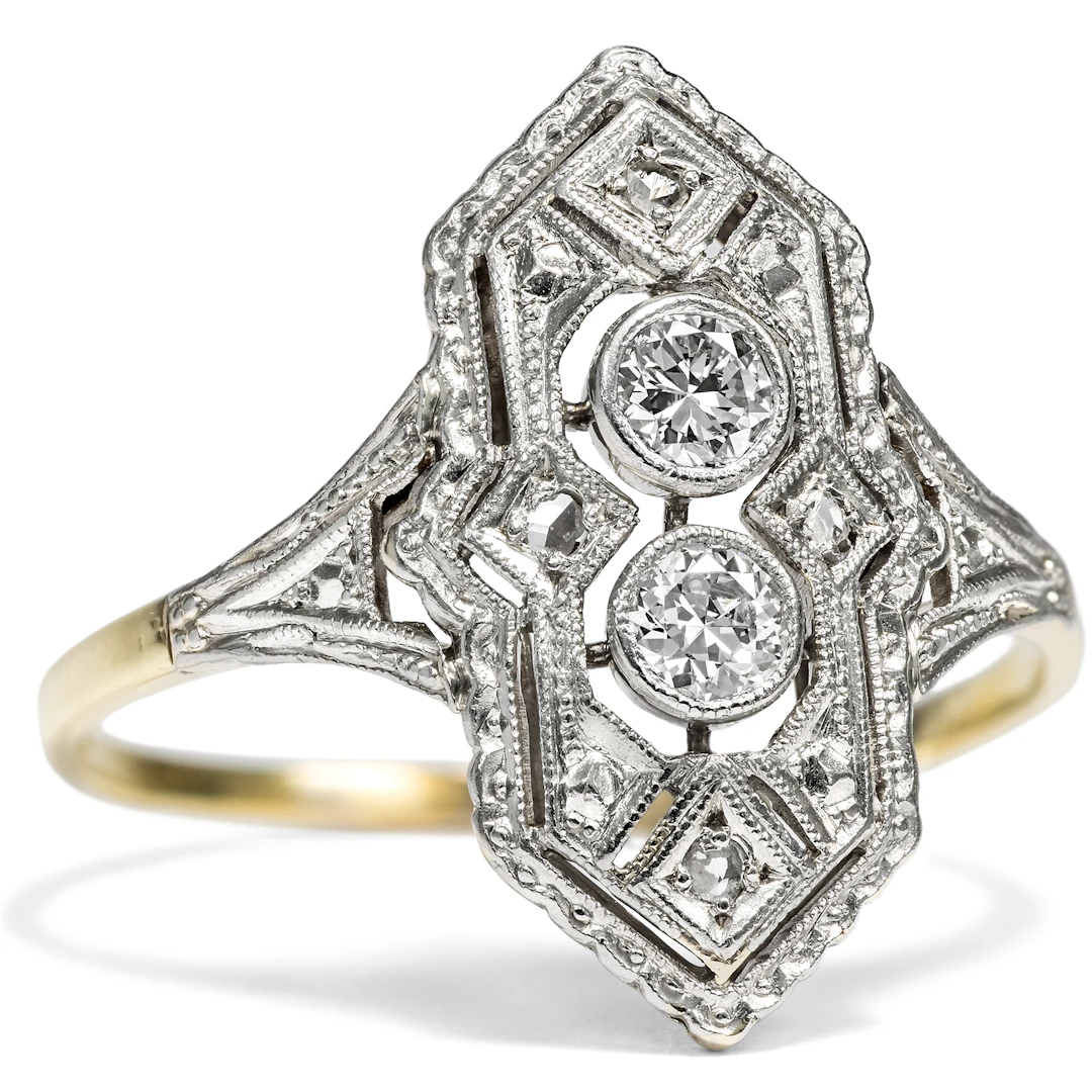 Exquisite Art Deco Ring in Gold and Platinum with Diamonds, Germany, circa 1925