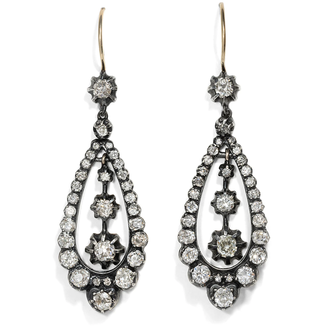 Magnificent Victorian Style Earrings with 4.50 ct Diamonds in Silver