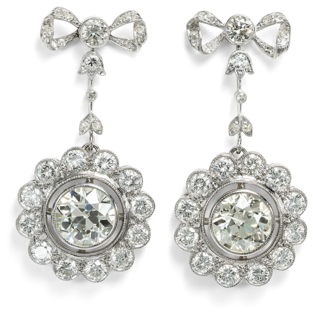 Stunning Earrings with 14.95 ct Diamonds in White Gold and Platinum