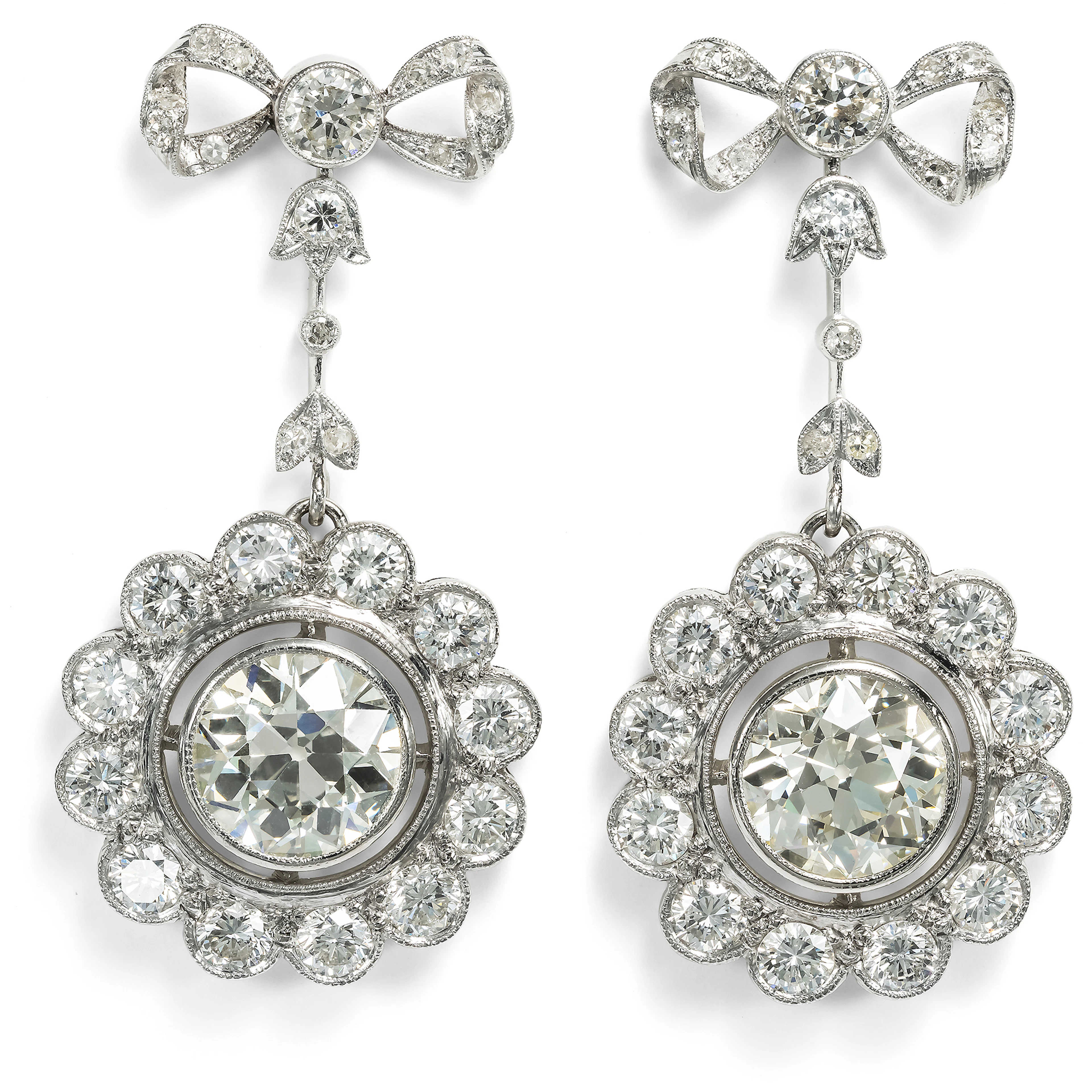 Stunning Earrings with 14.95 ct Diamonds in White Gold and Platinum