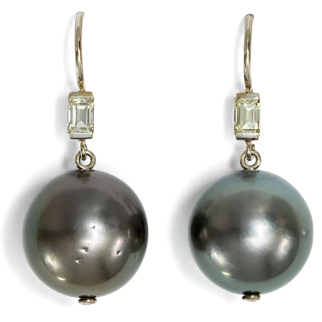 Pendant Earrings with Large Tahitian Pearls and Baguette-Cut Diamonds