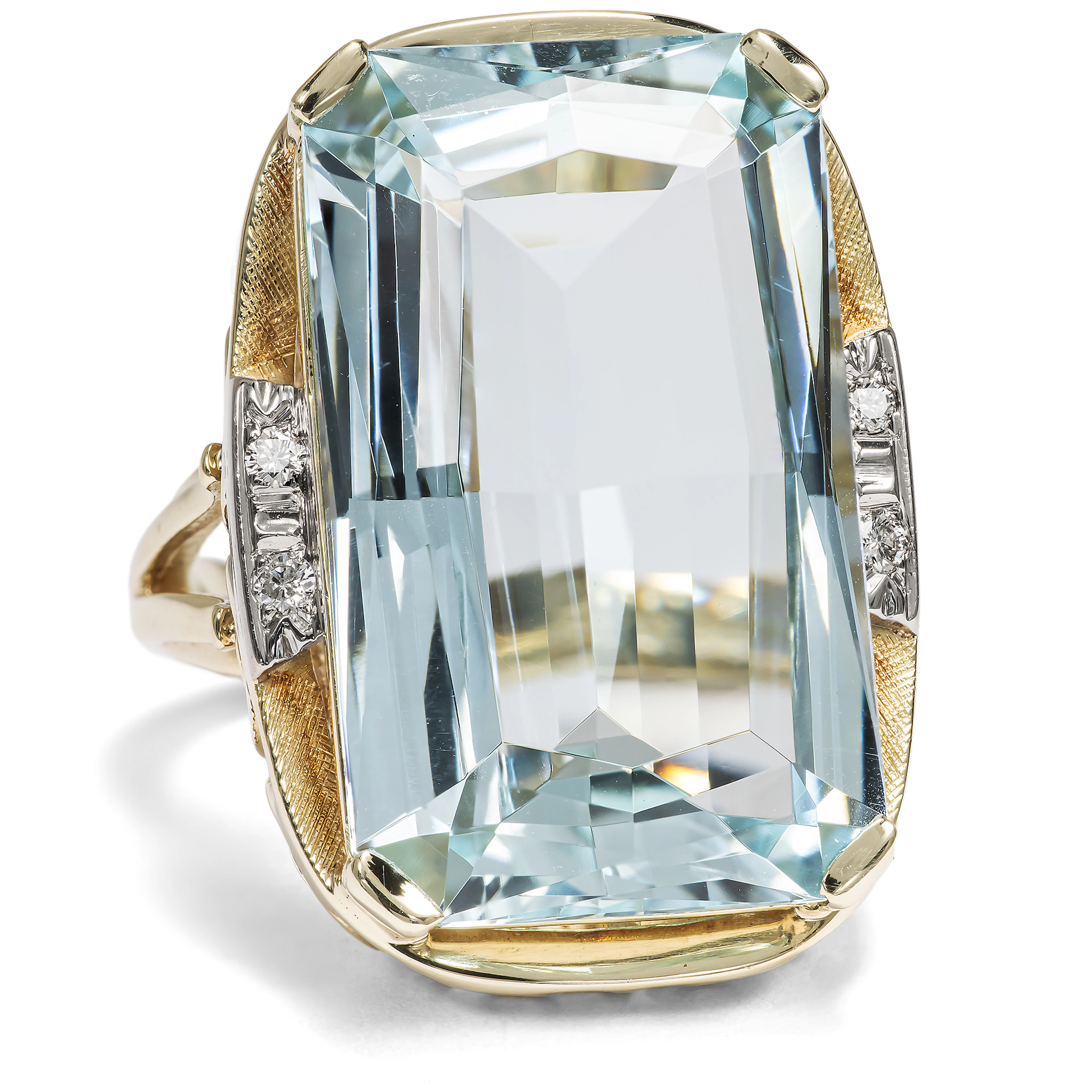 Spectacular Cocktail Ring with Aquamarine & Diamonds Set in Gold, c. 1960