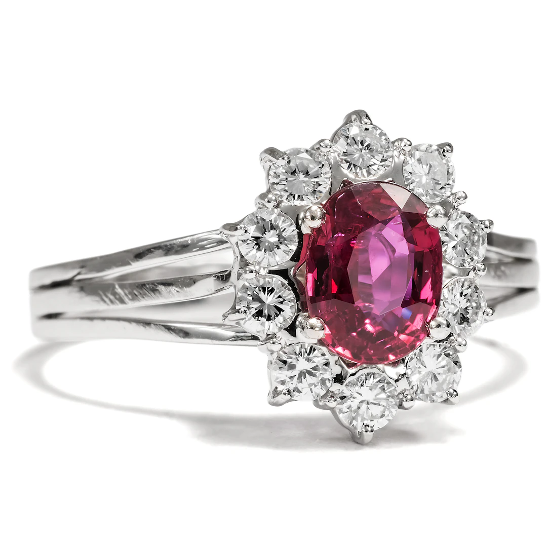 Beautiful White Gold Vintage Ring with Ruby & Diamonds, Italy c. 1980