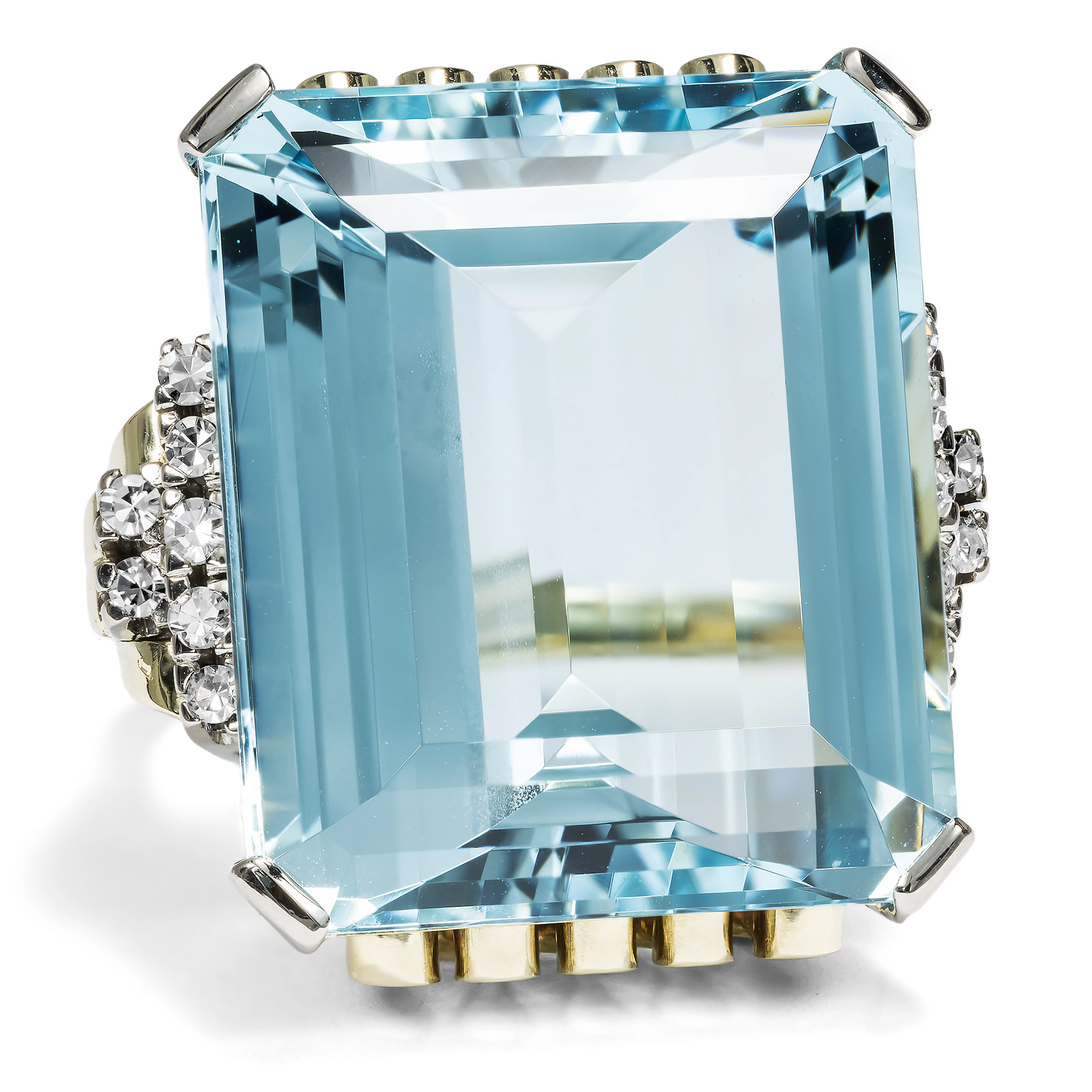 Large Retro Style Cocktail Ring with Aquamarine & Diamonds in Gold, c. 1950
