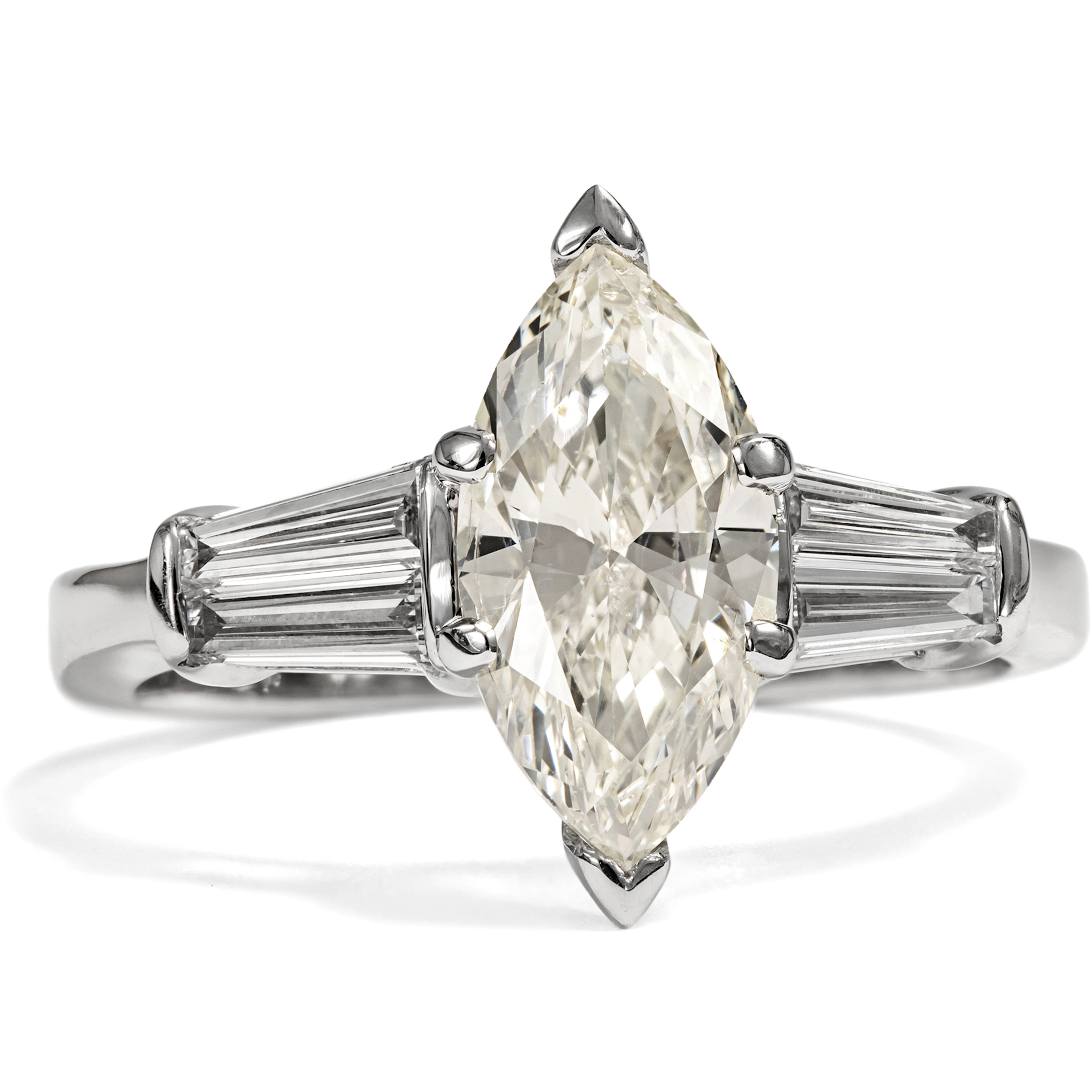 Vintage Ring with 2.01 ct Marquise Diamond, New York 2017