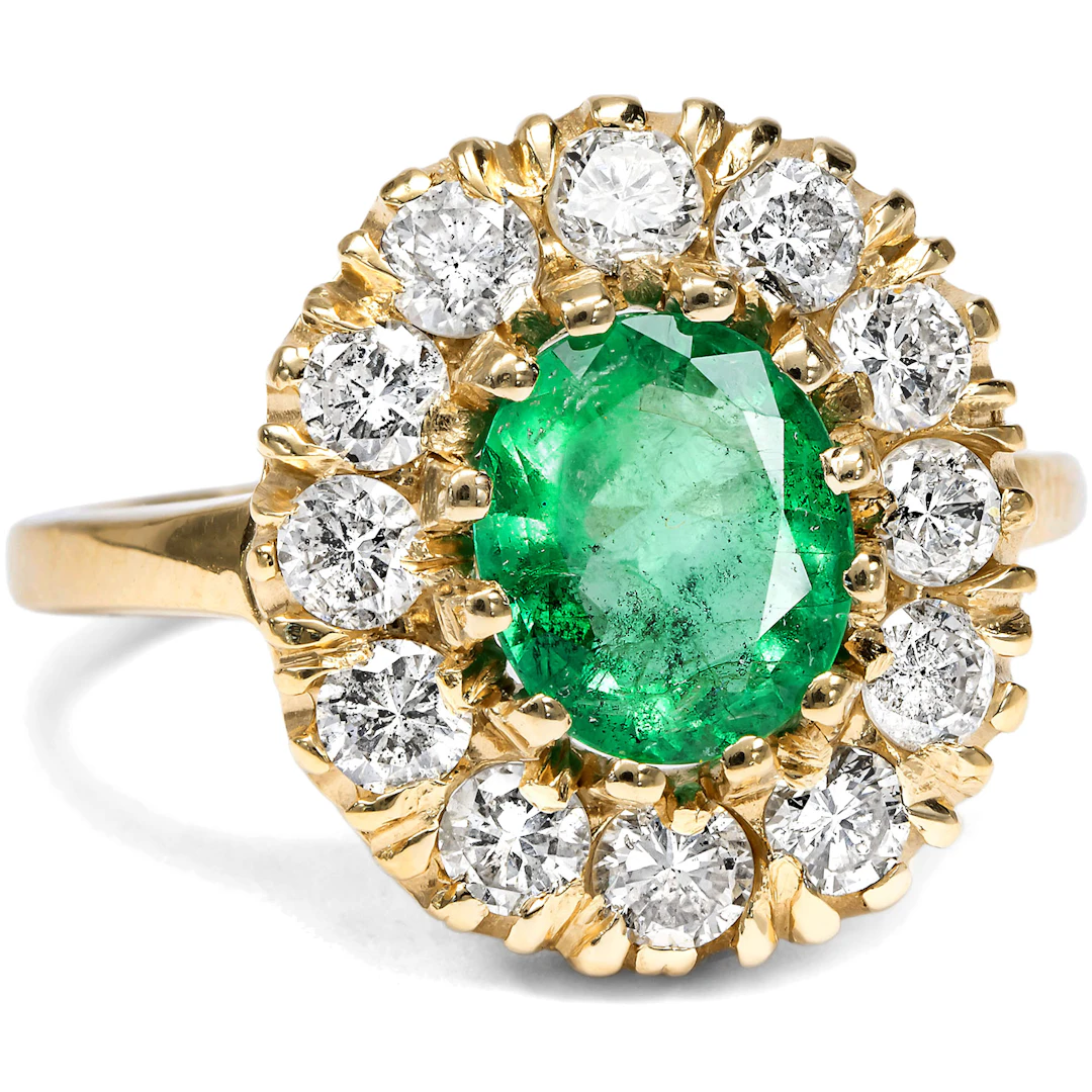 Vintage Emerald and Diamond Cluster Ring in Yellow Gold, c. 1980s