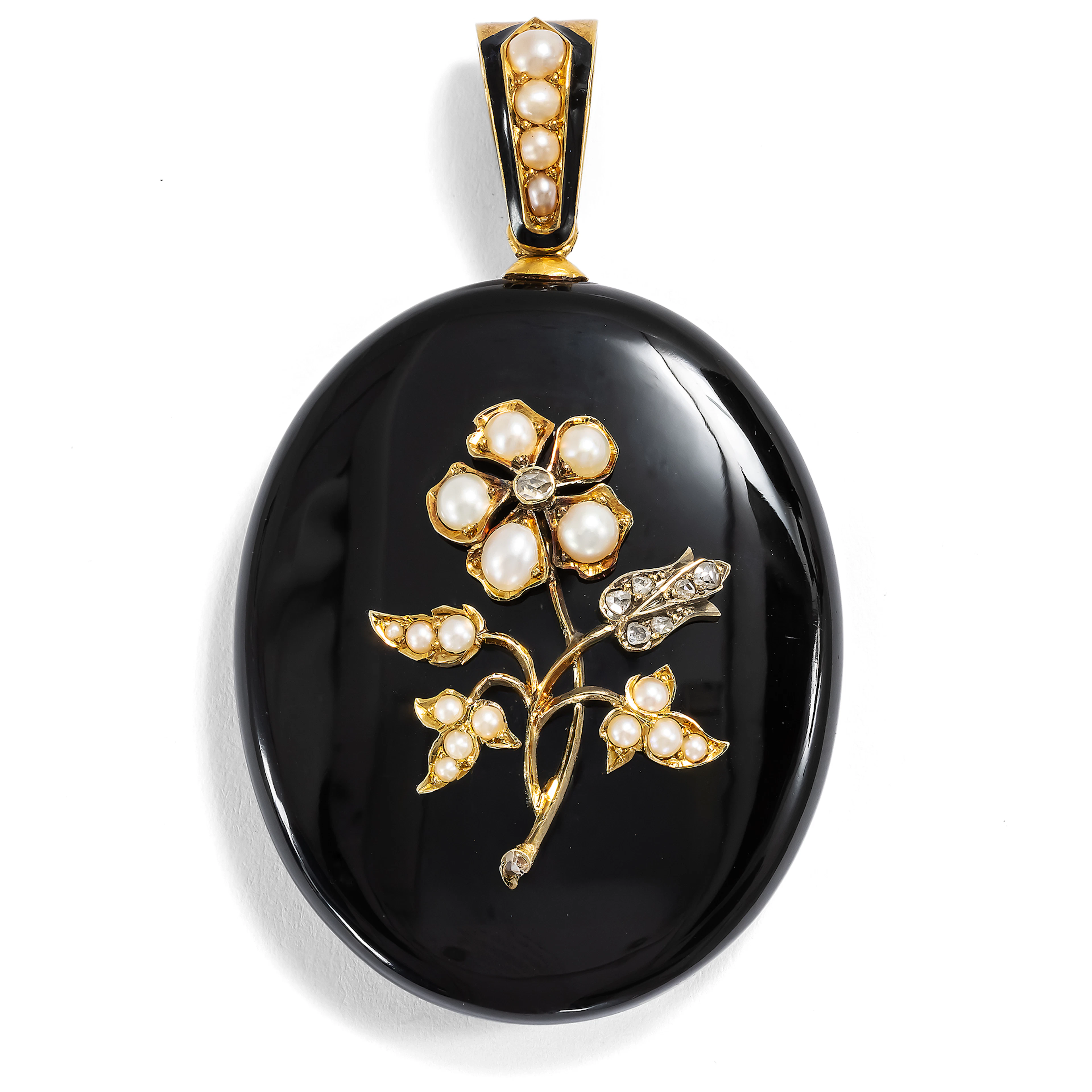 Precious Locket made of Onyx, Gold, Pearls & Diamonds, Circa 1880