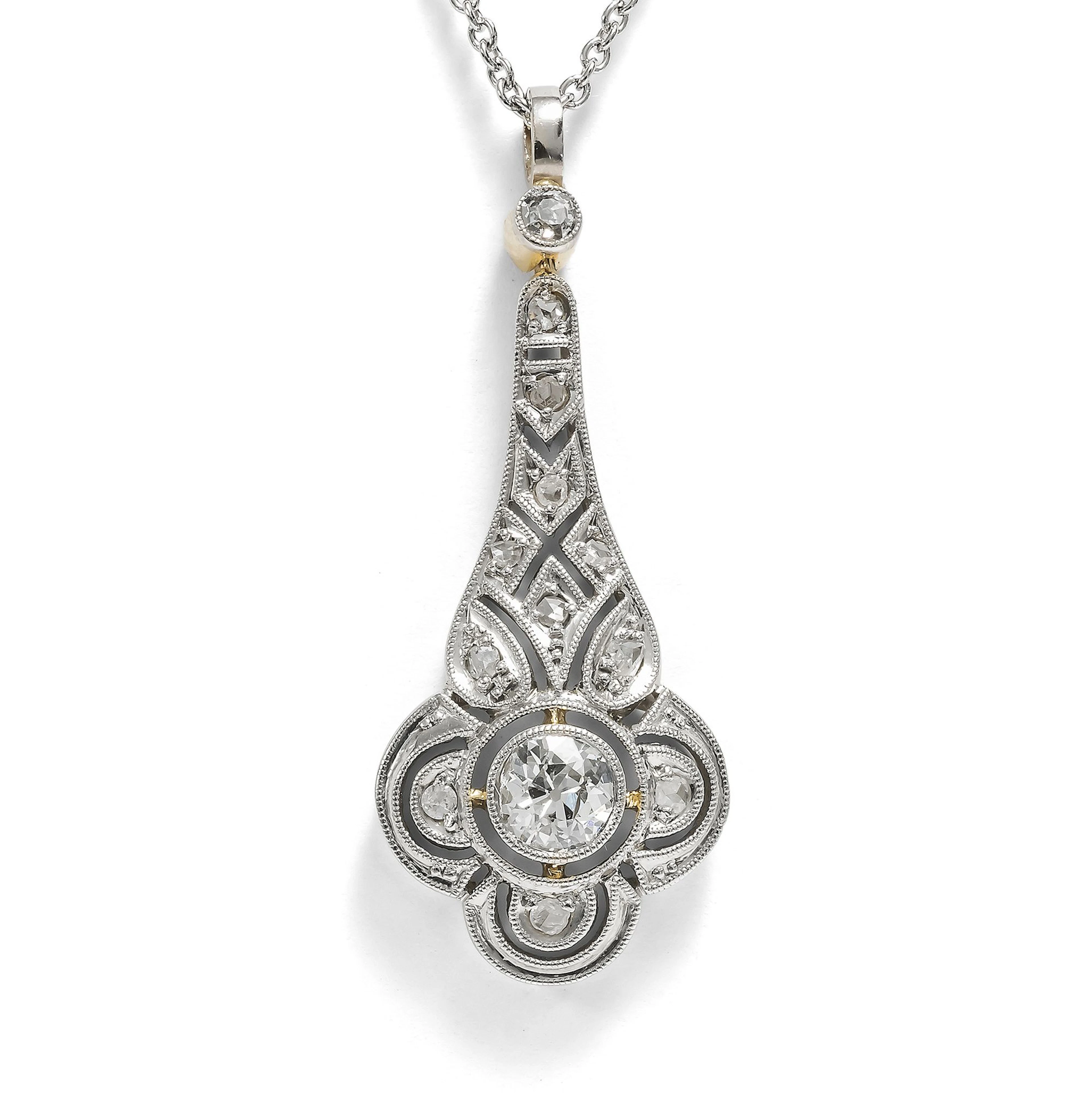 Elegant Art Deco Pendant with Diamonds in Platinum on Gold, c. 1930
