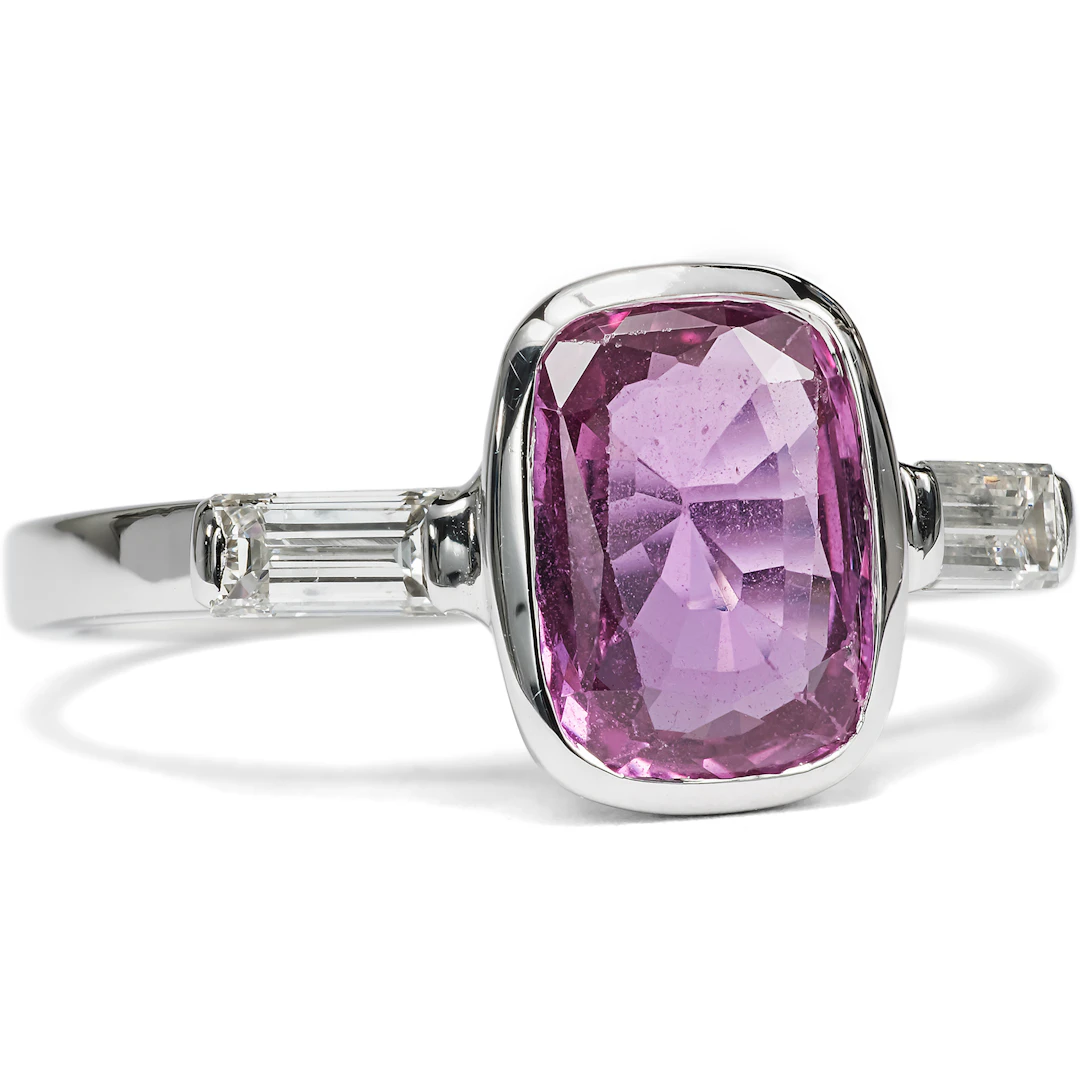 Vintage Ring with Untreated Sapphire & Diamonds, France c. 1985