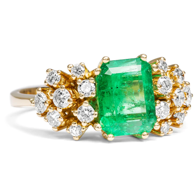 Precious Vintage Ring with Colombian Emerald & Diamonds in Gold, Circa 1980