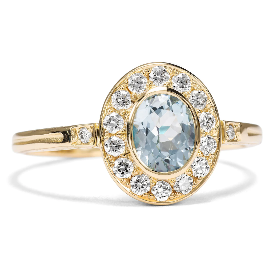 Classic Ring with Aquamarine & Diamonds in Yellow Gold from Our Workshop