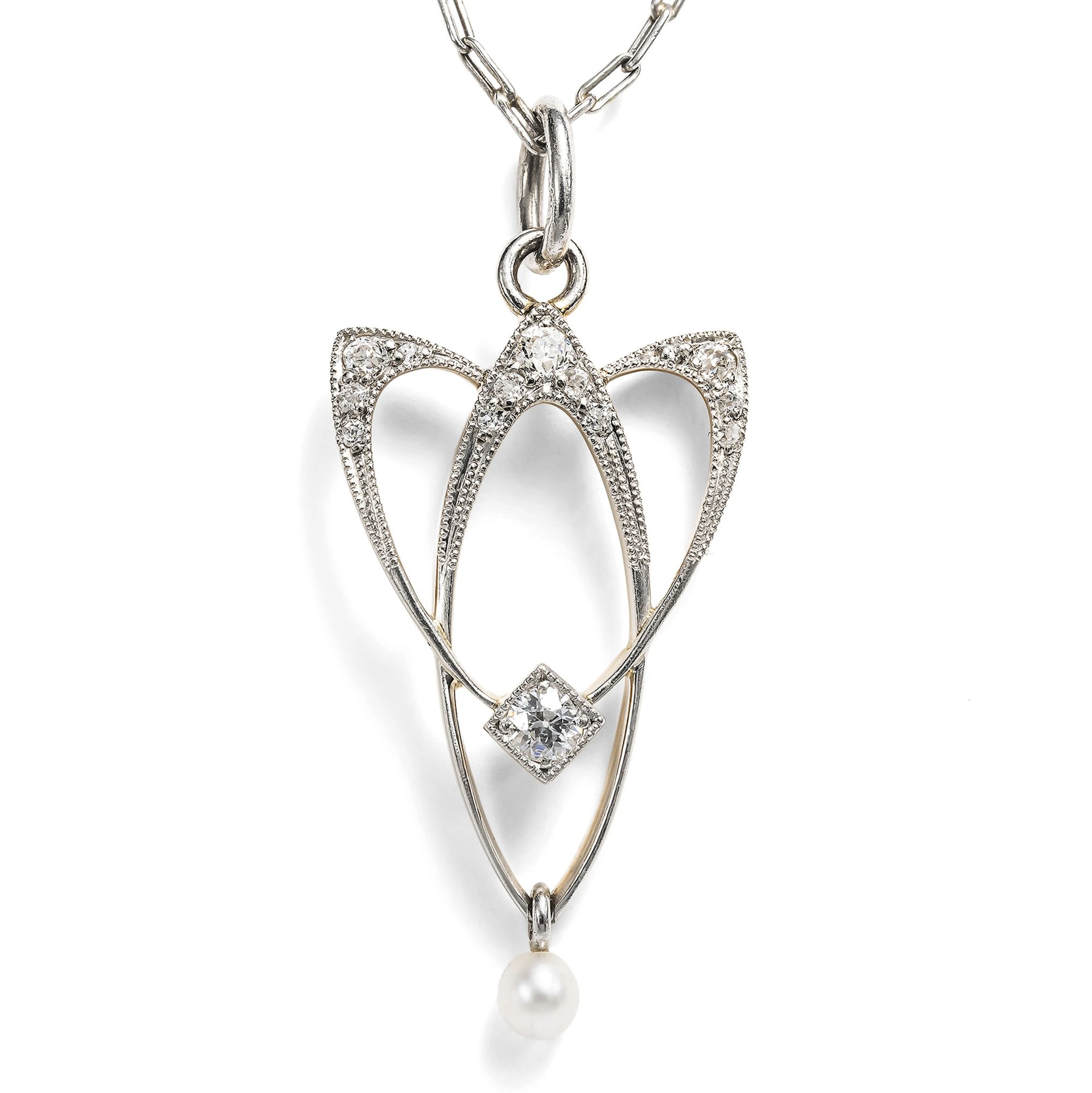 Art Nouveau Pendant in Platinum and Gold with Diamonds and a Natural