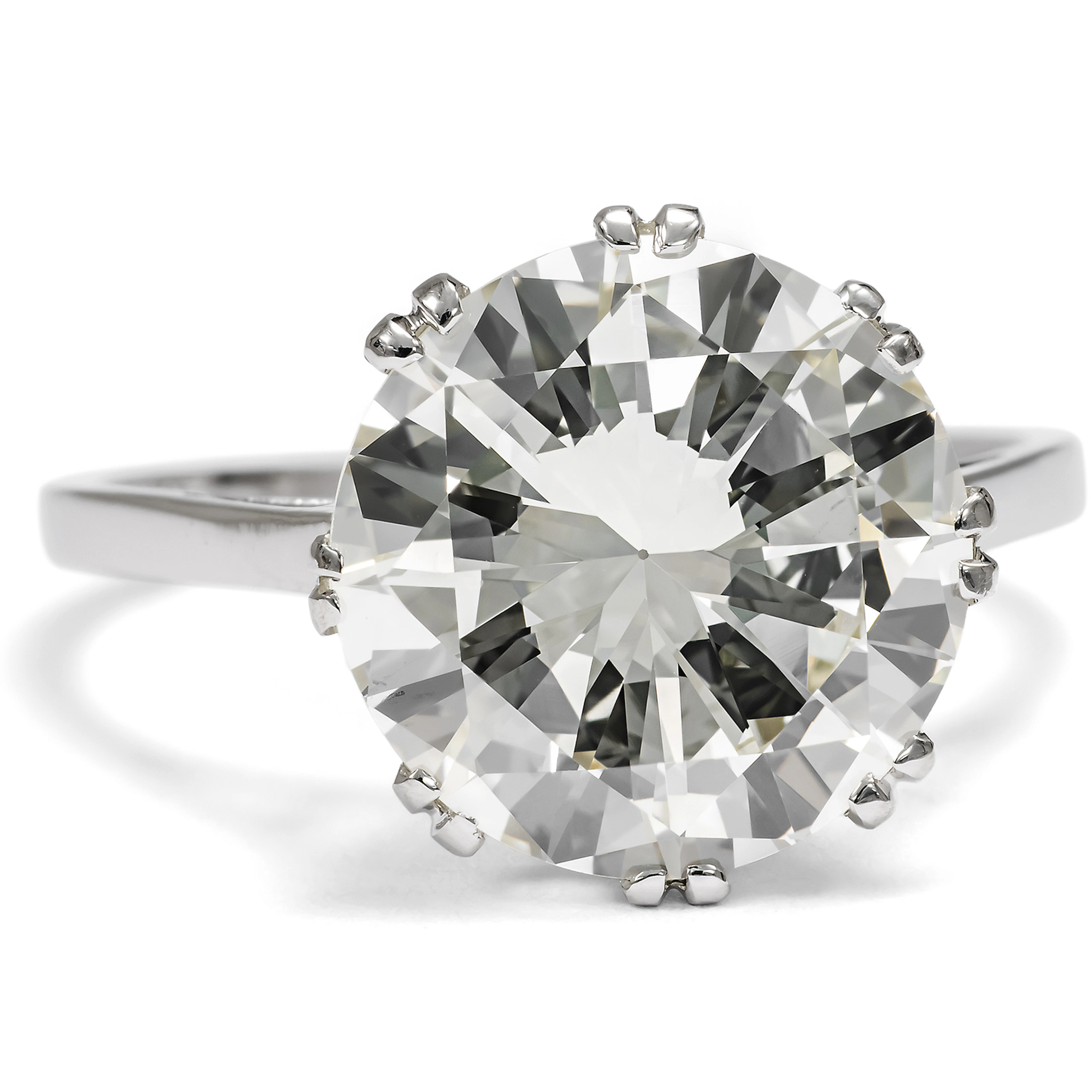 Sparkling Vintage Platinum Ring with 4.87 ct Natural Brilliant, c. 1960