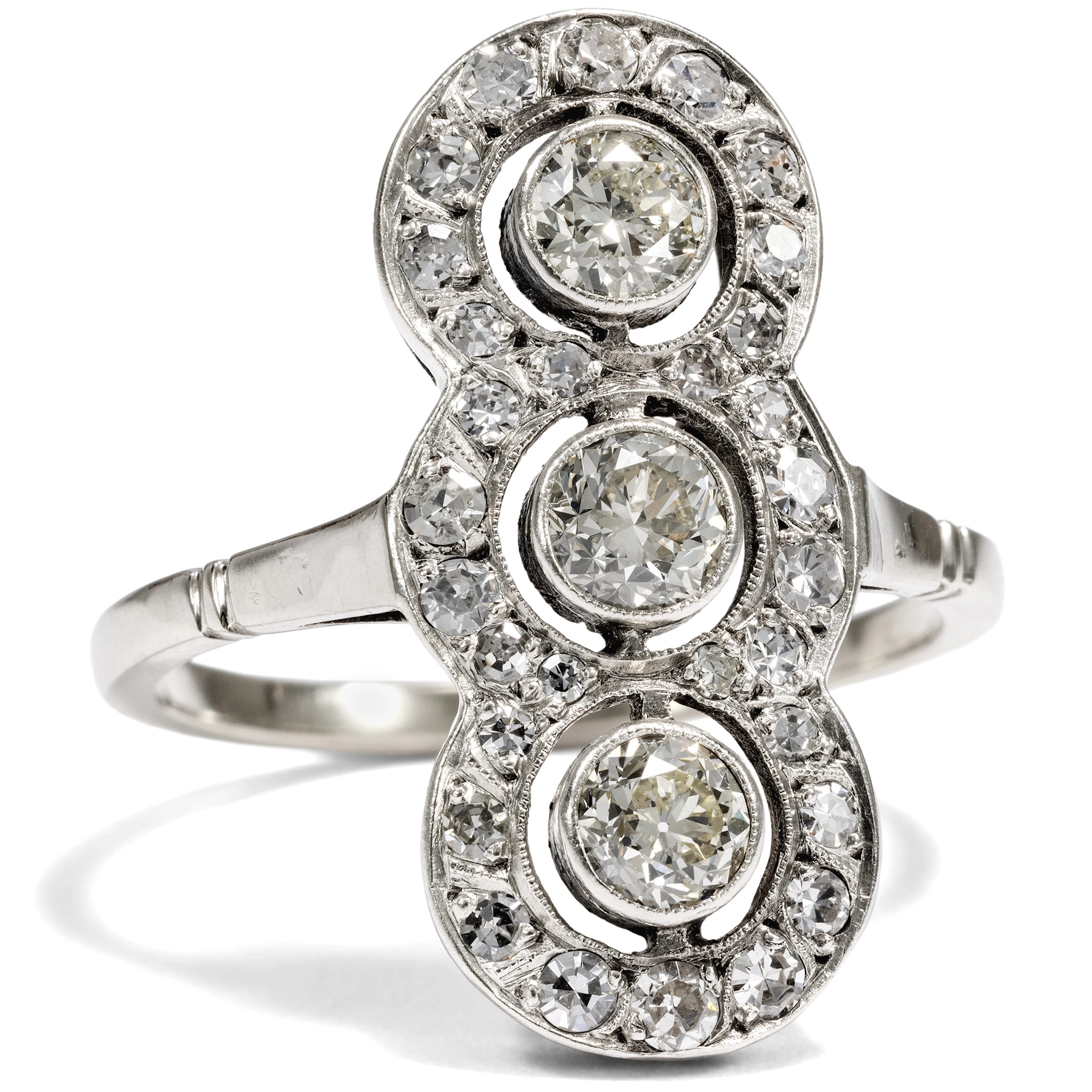 Antique Ring In White Gold And Silver With 1.25 Ct Diamonds, Circa 1930