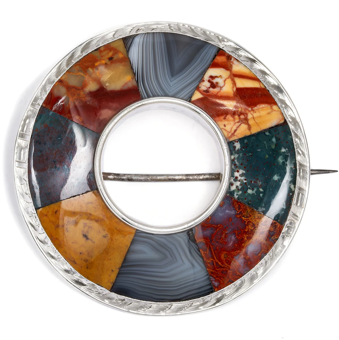 Large Silver Brooch with Chalecedony & Agate, Scotland c. 1890