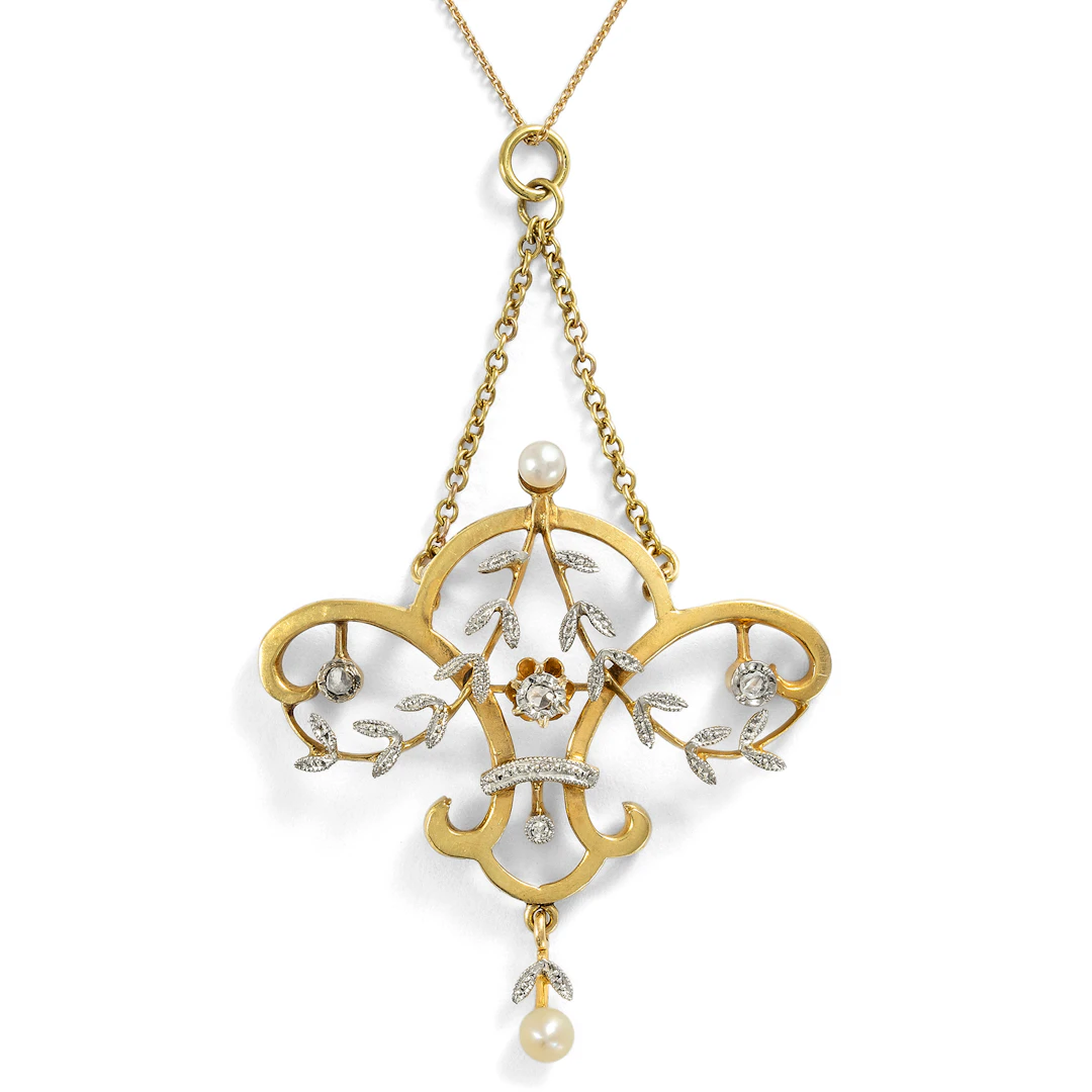 Delicate Diamond and Pearl Pendant in Gold and Platinum, c. 1910