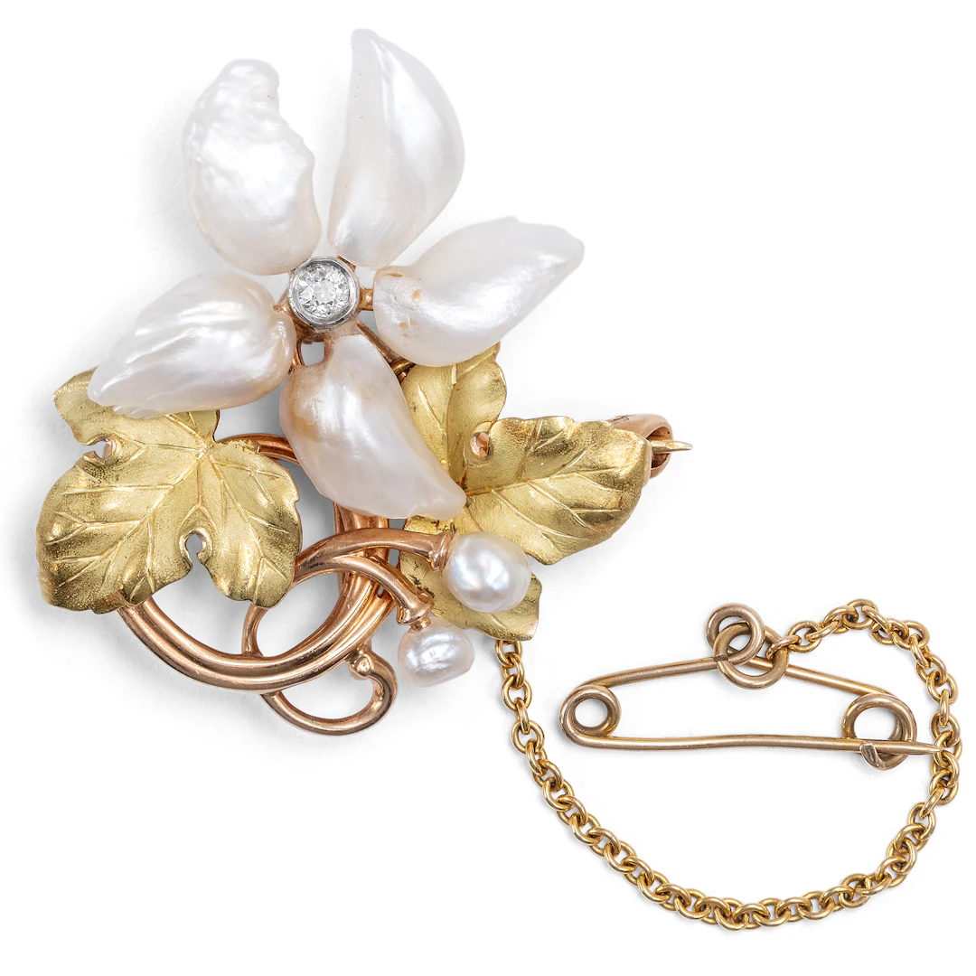 Floral Art Nouveau Brooch with Mississippi Pearls in Gold, Bippart