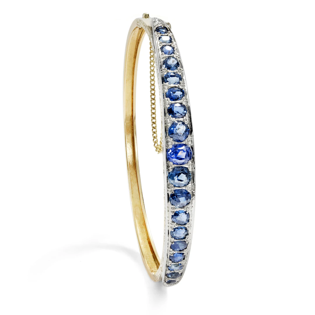 Timeless Victorian-Style Bangle with Untreated Sapphires, Mid-20th Century