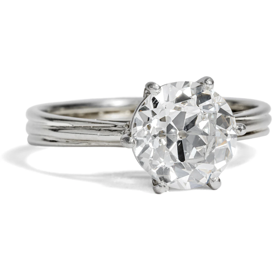 Vintage Ring With an Antique 1.93 ct Old European Cut Diamond in Platinum