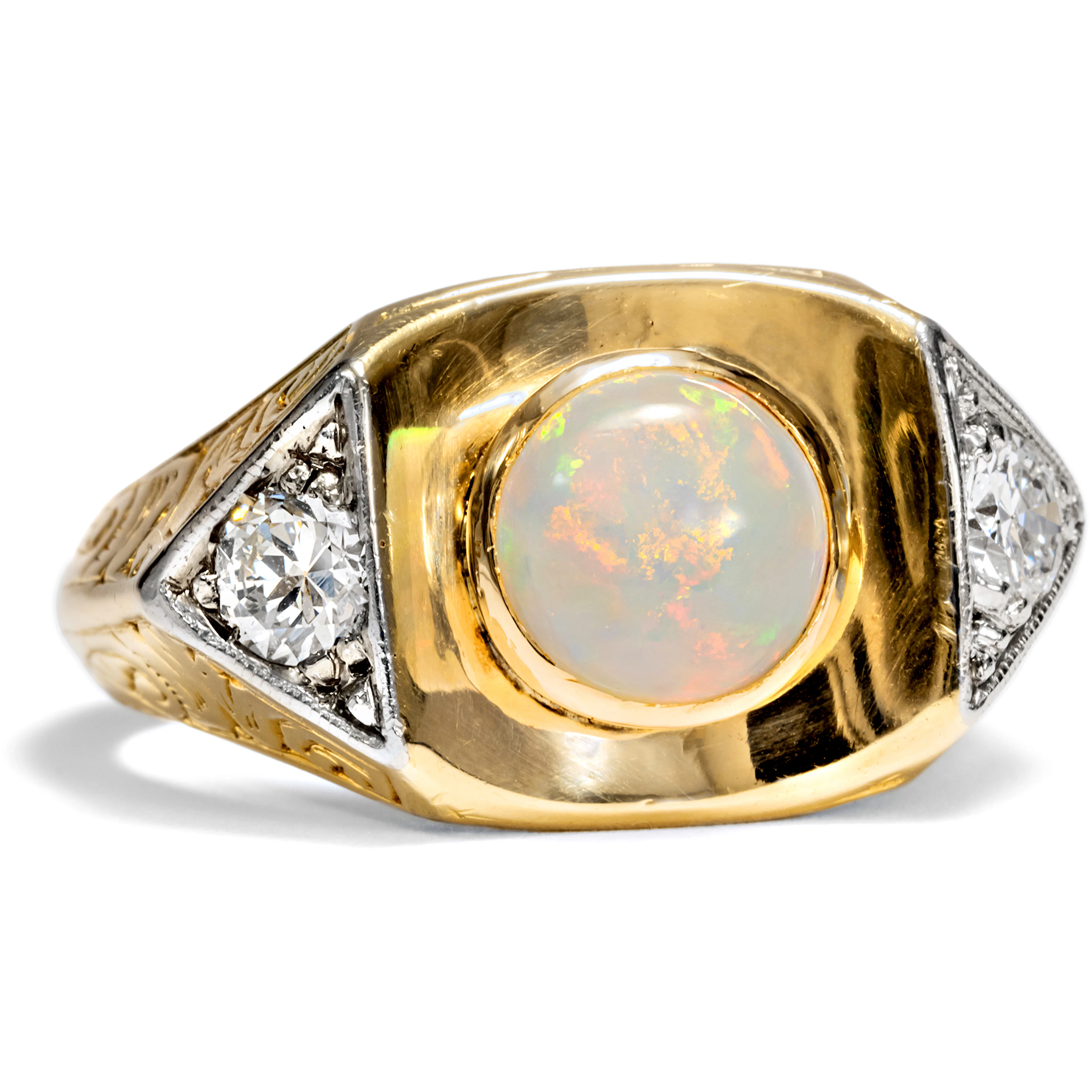 Beautiful Retro Style Ring With Opal & Diamonds in Gold, c. 1935