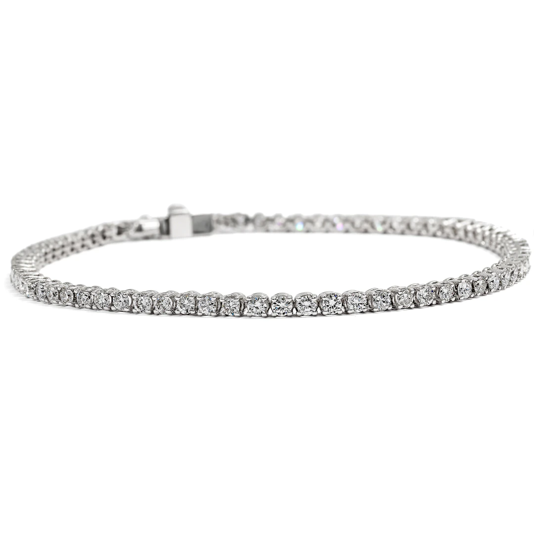 Classic Tennis Bracelet with 2.85 ct Vintage Diamonds in White Gold