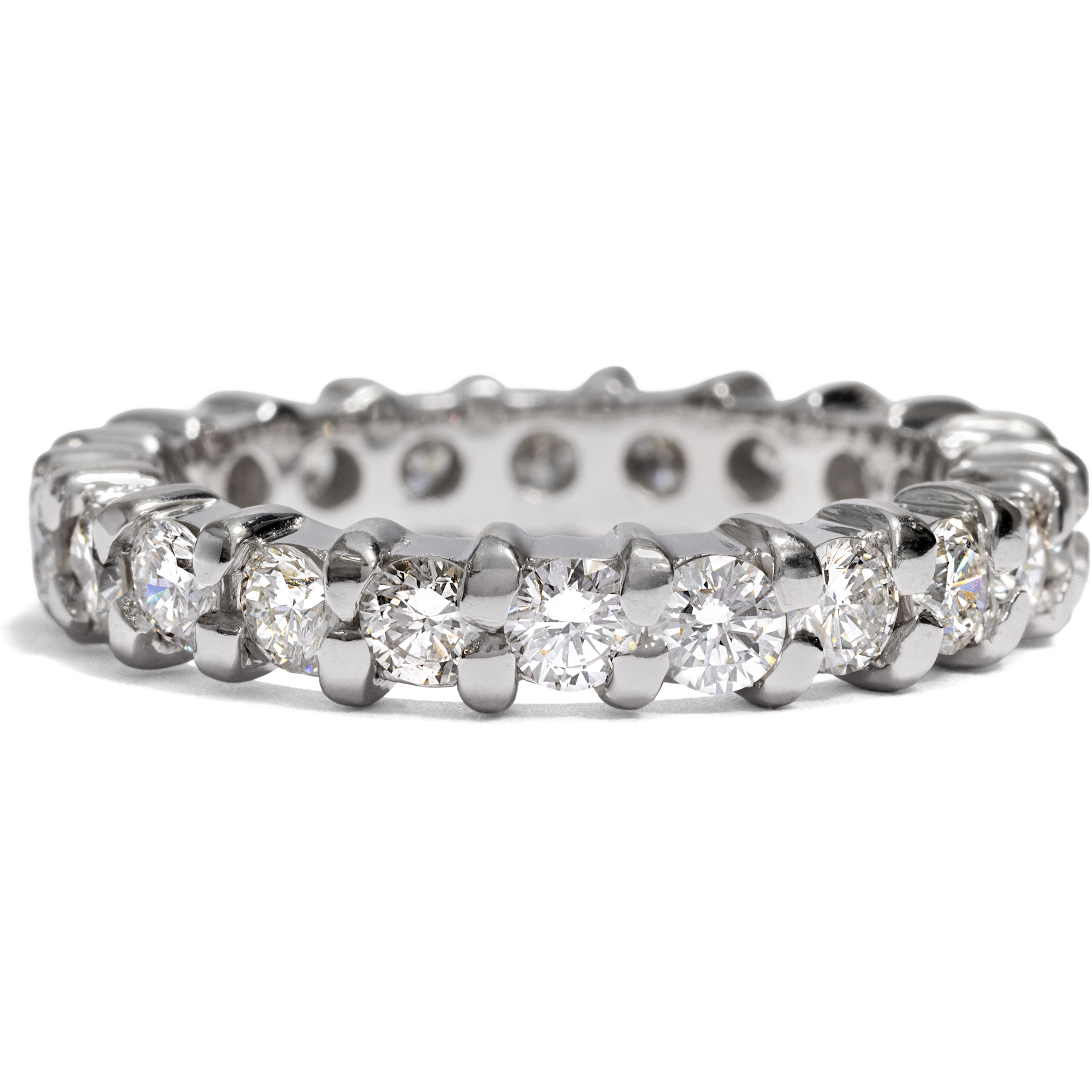Vintage White Gold Memory Ring with 2.20 ct Brilliants, c. 2000