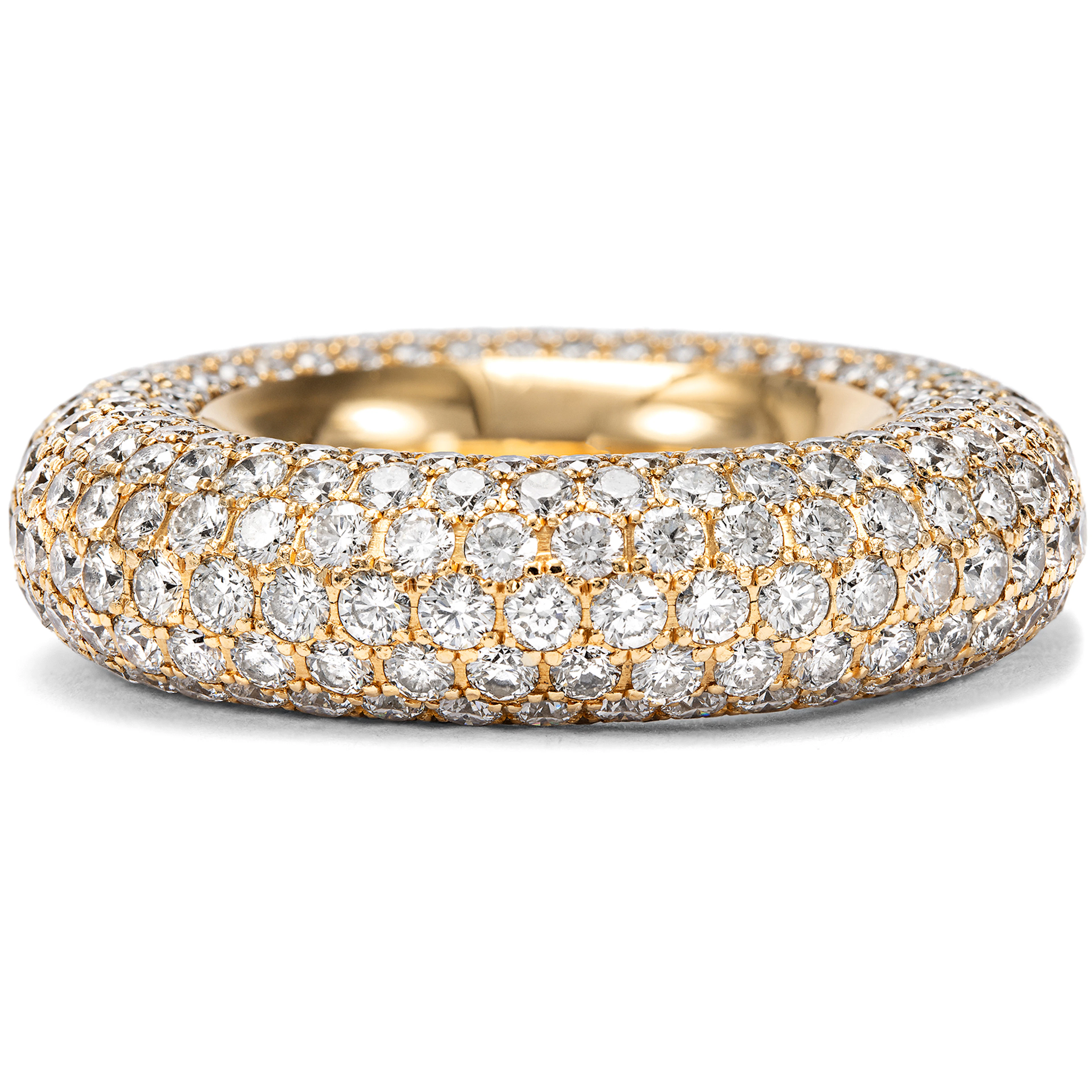 Magnificent ring with 367 brilliant-cut diamonds in gold By Günter