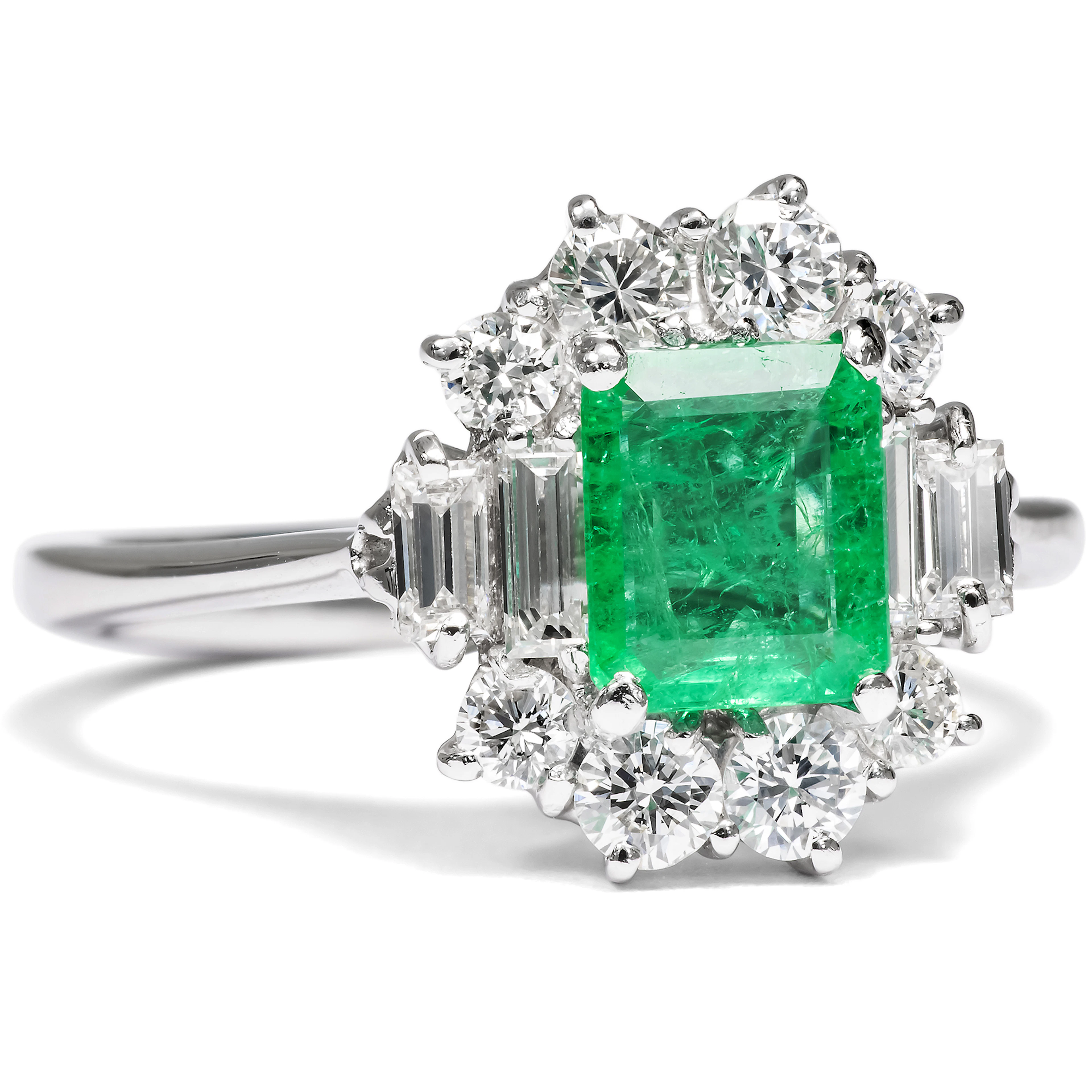 Luxurious Vintage Emerald Ring with Diamonds in White Gold, c. 1980