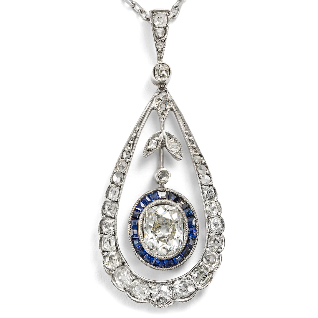 Precious "Garland Style" Pendant with Diamonds In Silver & Gold, c. 1910