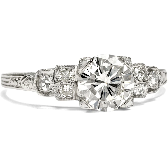Elegant Platinum Ring with a 0.95 ct Brilliant-Cut Diamond Solitaire