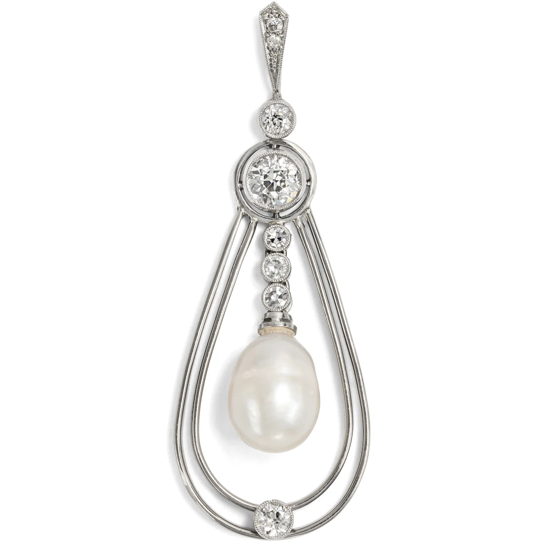 Elegant Diamond and Pearl Pendant in White Gold, c. 1925