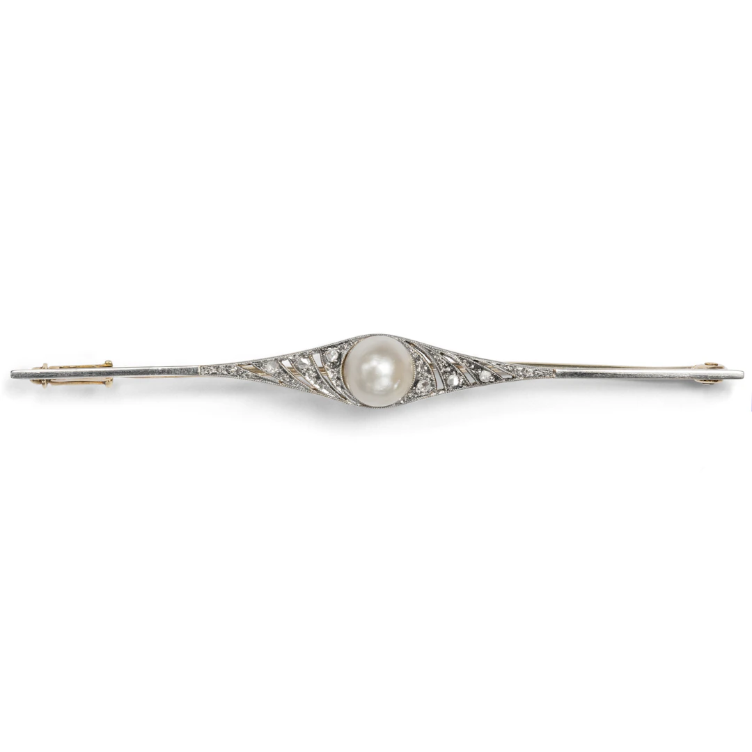 Elegant Art Deco Bar Brooch With Mabe Pearl & Diamonds, c. 1930