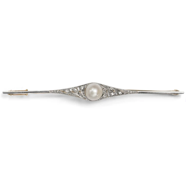 Elegant Art Deco Bar Brooch With Mabe Pearl & Diamonds, c. 1930