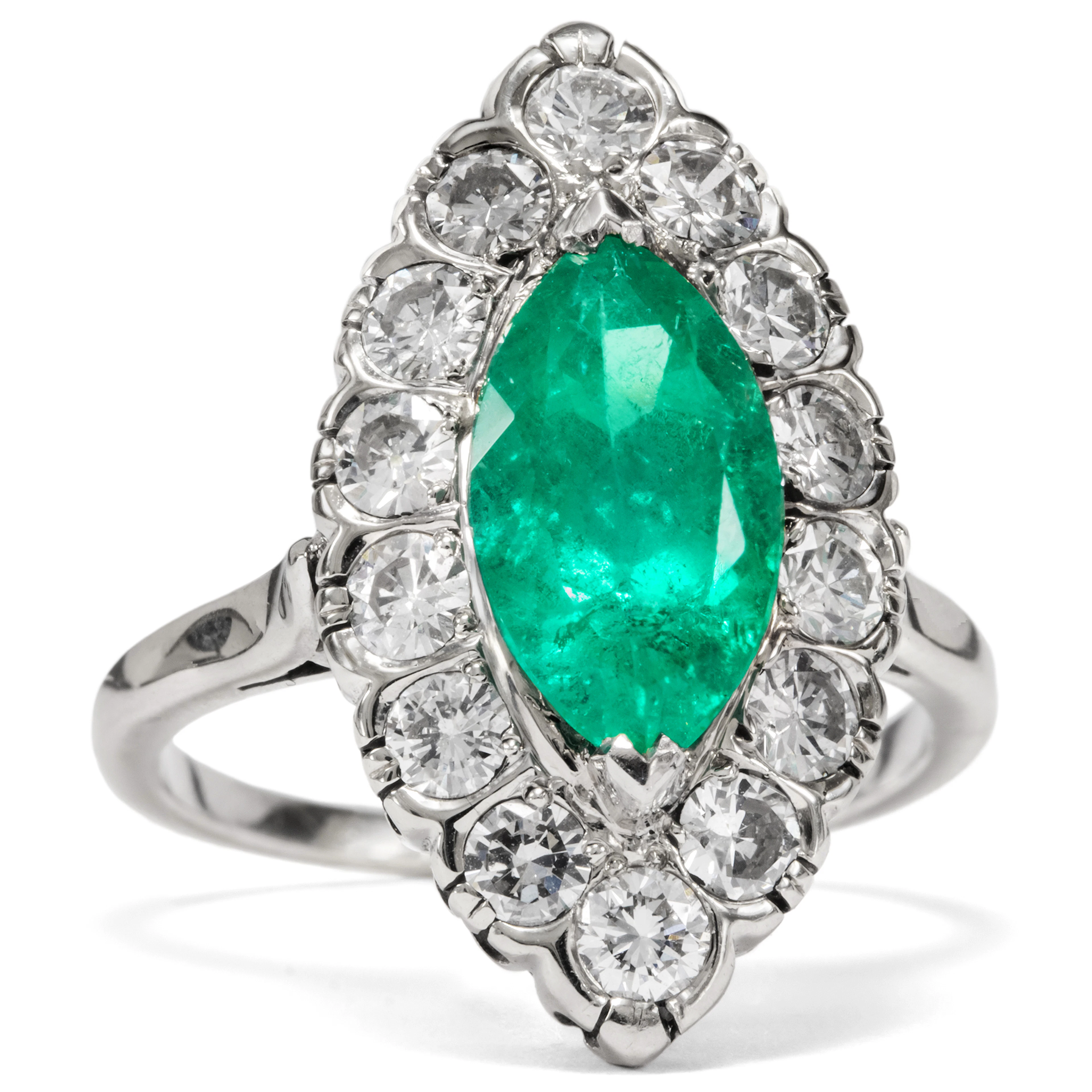 Wonderful Emerald Ring with Diamonds in White Gold, France c. 1970