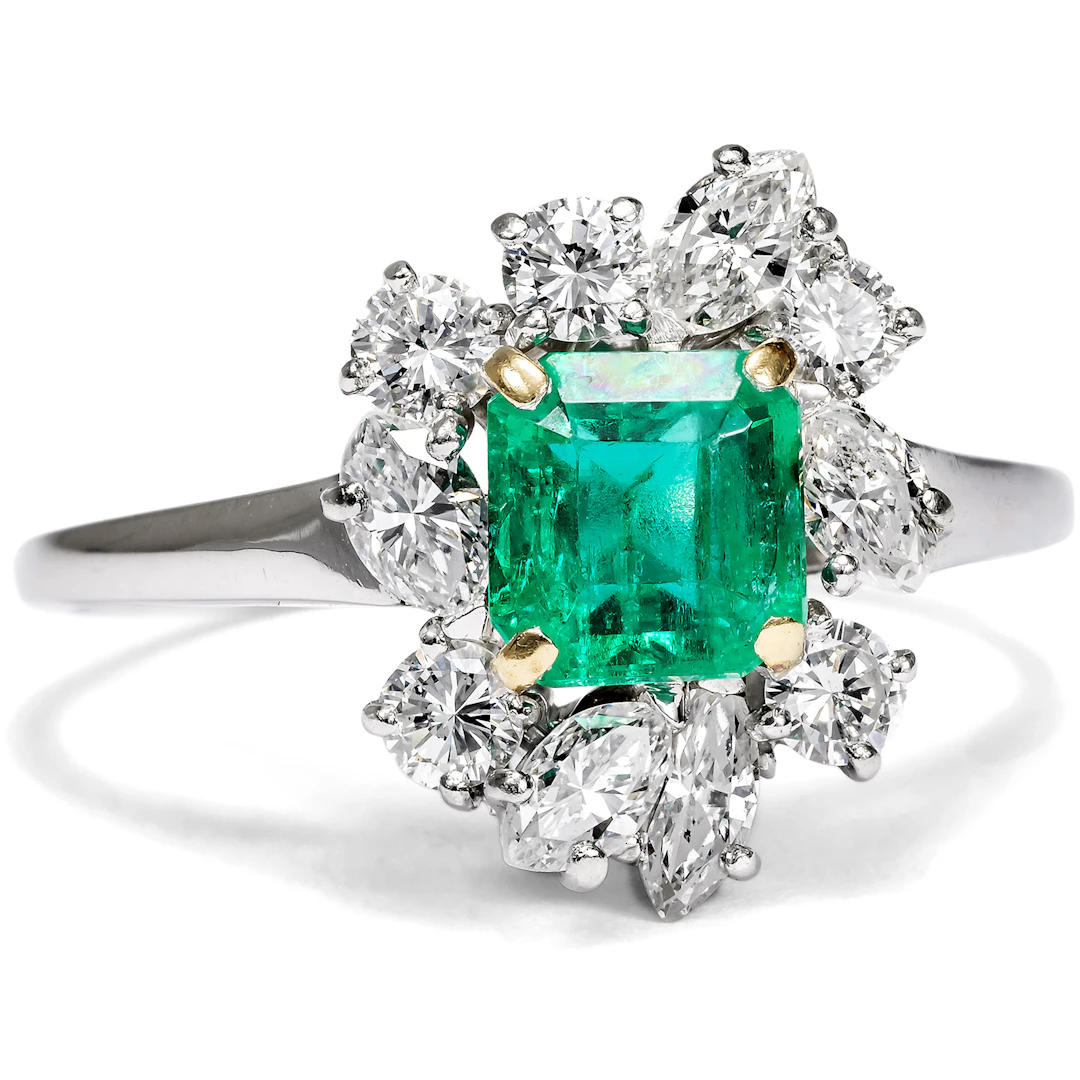 Elegant Emerald & Diamond Platinum Ring, Paris c. 1980