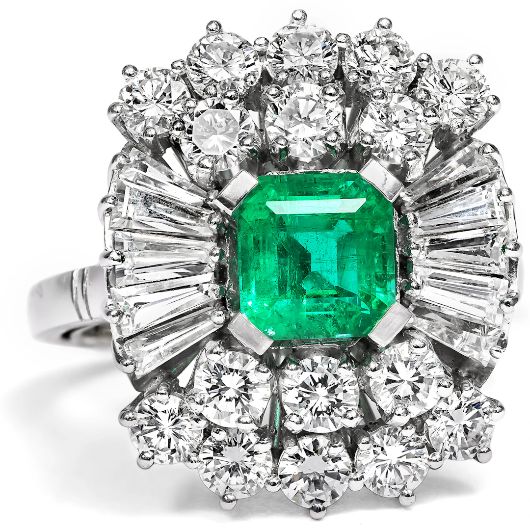 Vintage Ballerina Ring With Emerald & Diamonds, ca. 1970