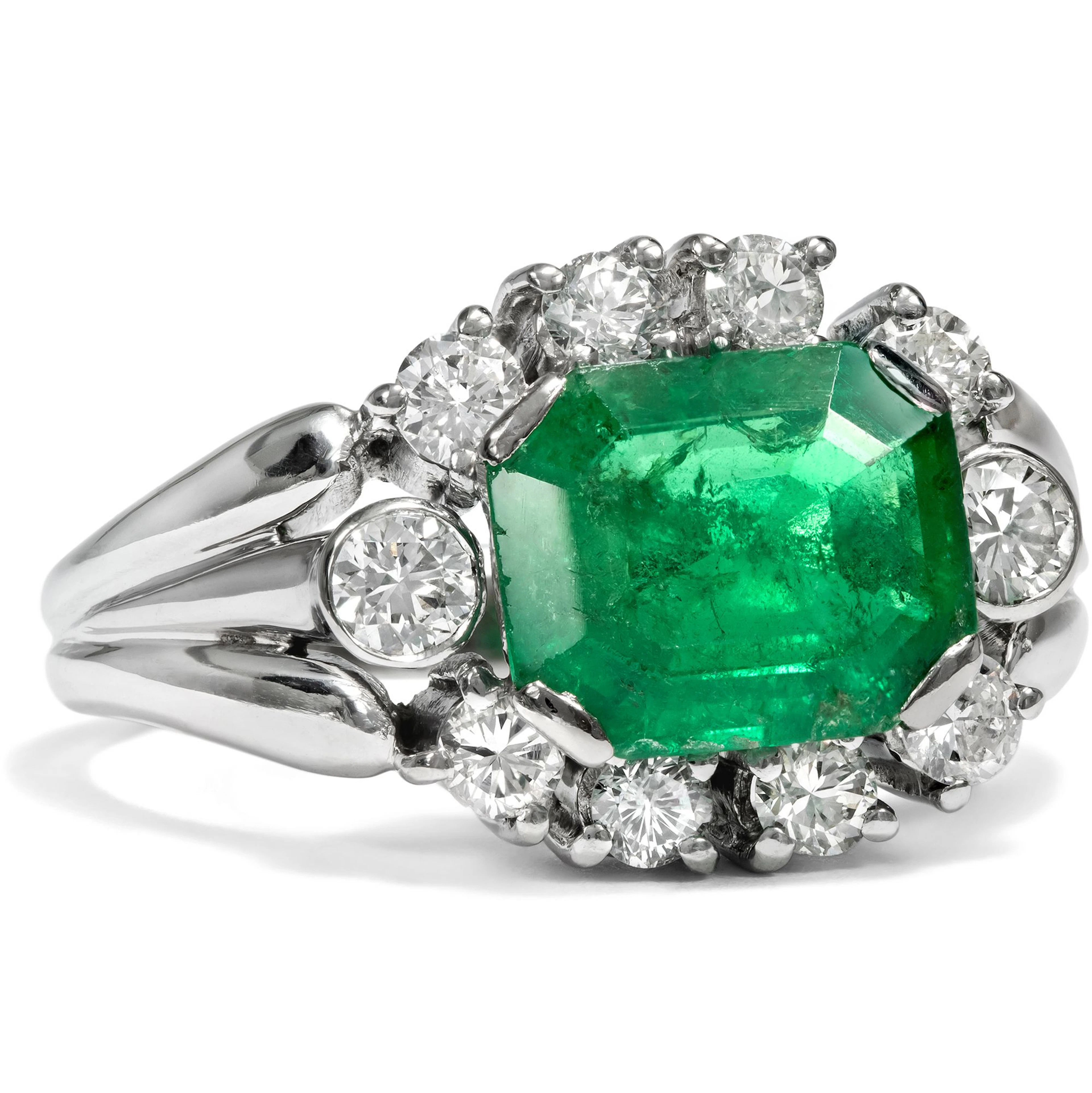 Vintage White Gold Ring with Colombian Emerald & Diamonds, c. 1970