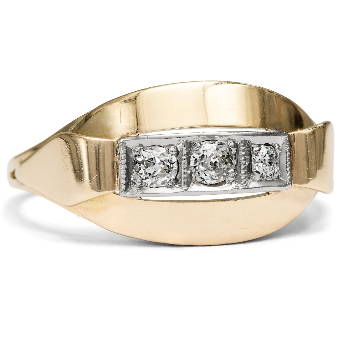 Glamorous "Retro Style" Gold Ring with Diamonds, c. 1940