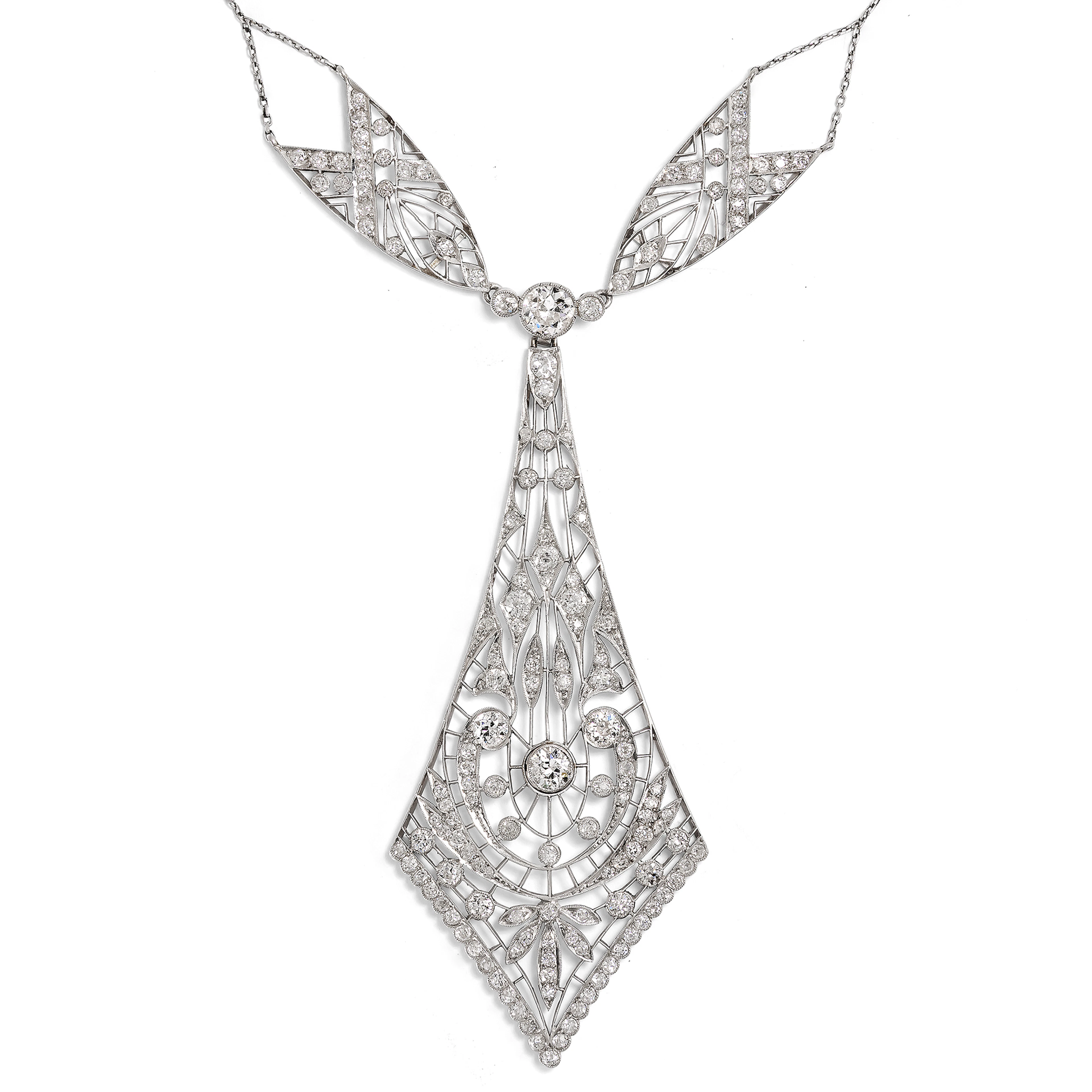 Exquisite Necklace with 8.90 ct Diamonds in Platinum, c. 1915