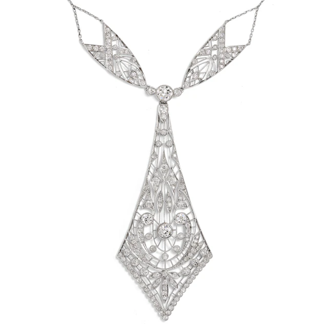 Exquisite Necklace with 8.90 ct Diamonds in Platinum, c. 1915
