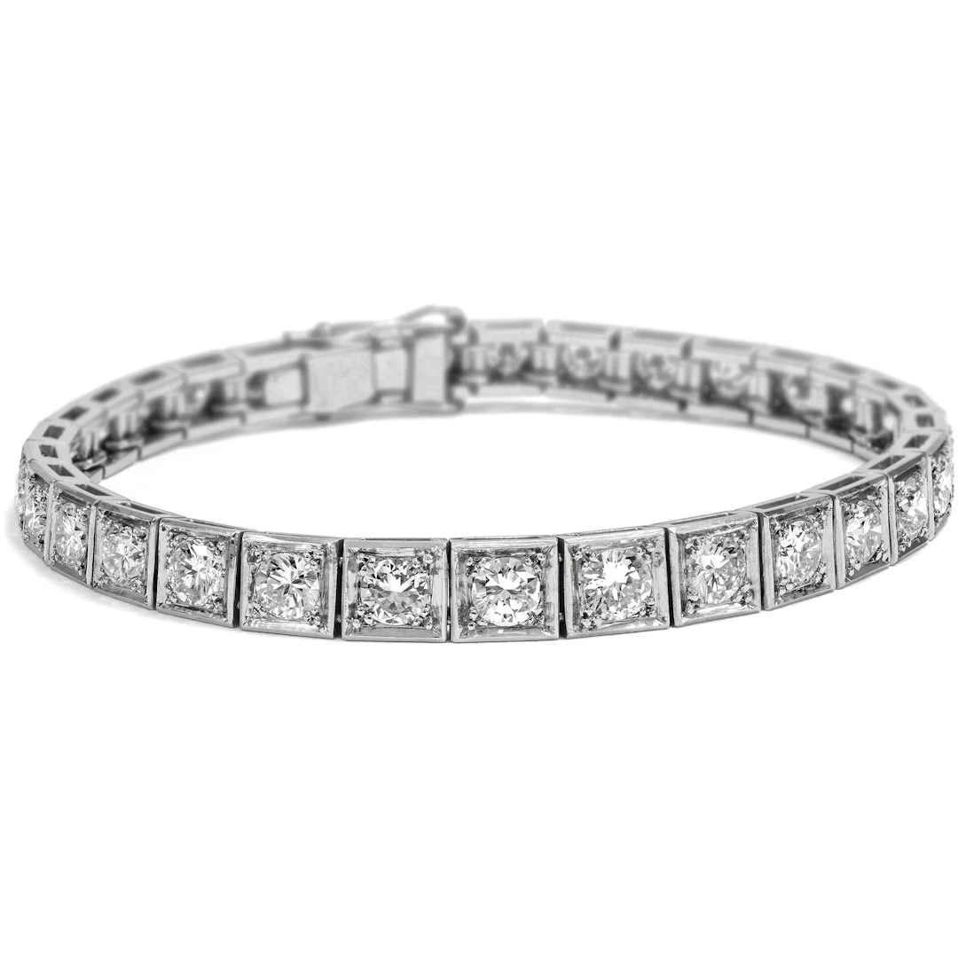 Vintage Tennis Bracelet with 6.65 ct Diamonds in Platinum, England c. 1960