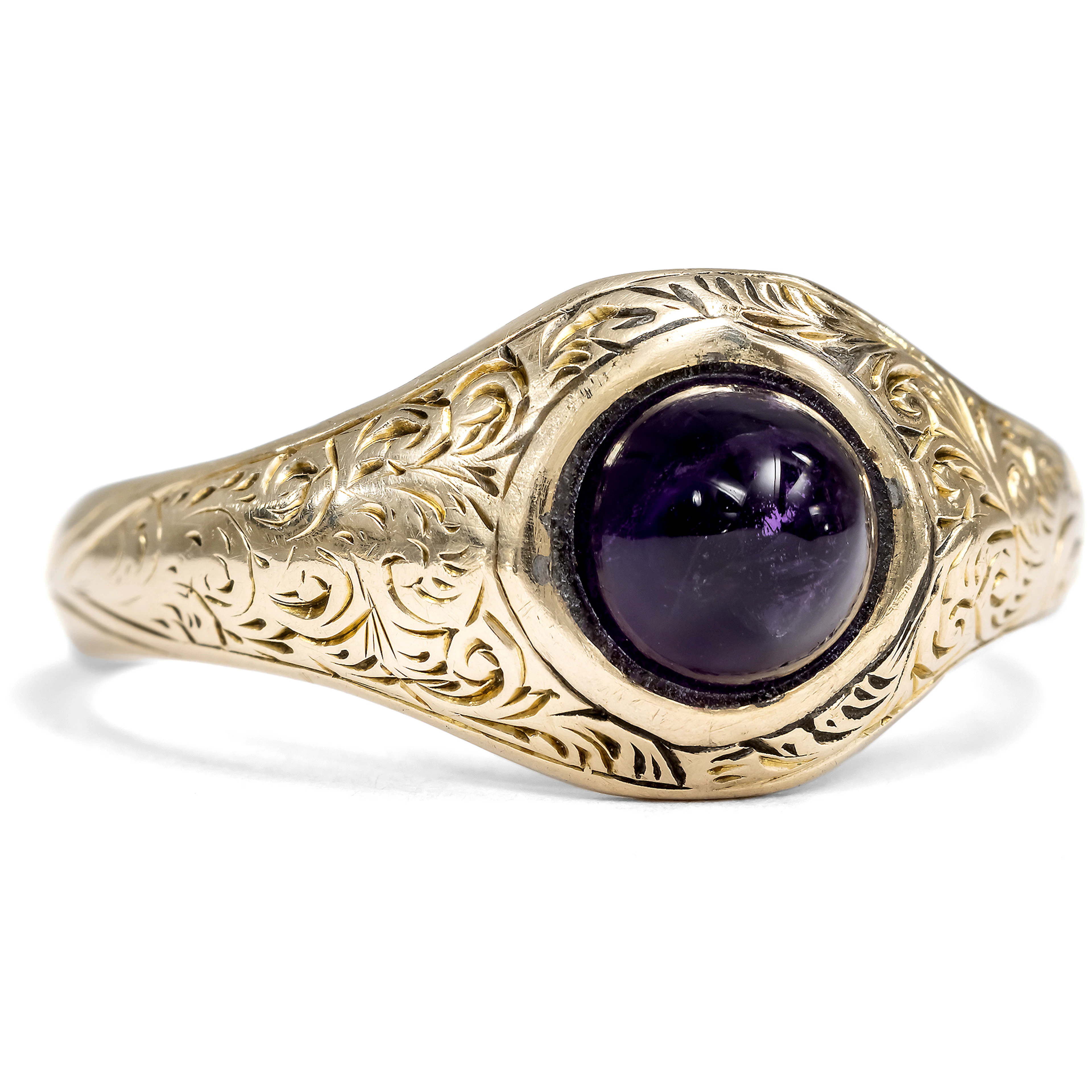 Delicate Antique Gold Ring with "Sugar Loaf" Amethyst, circa 1850 & Later