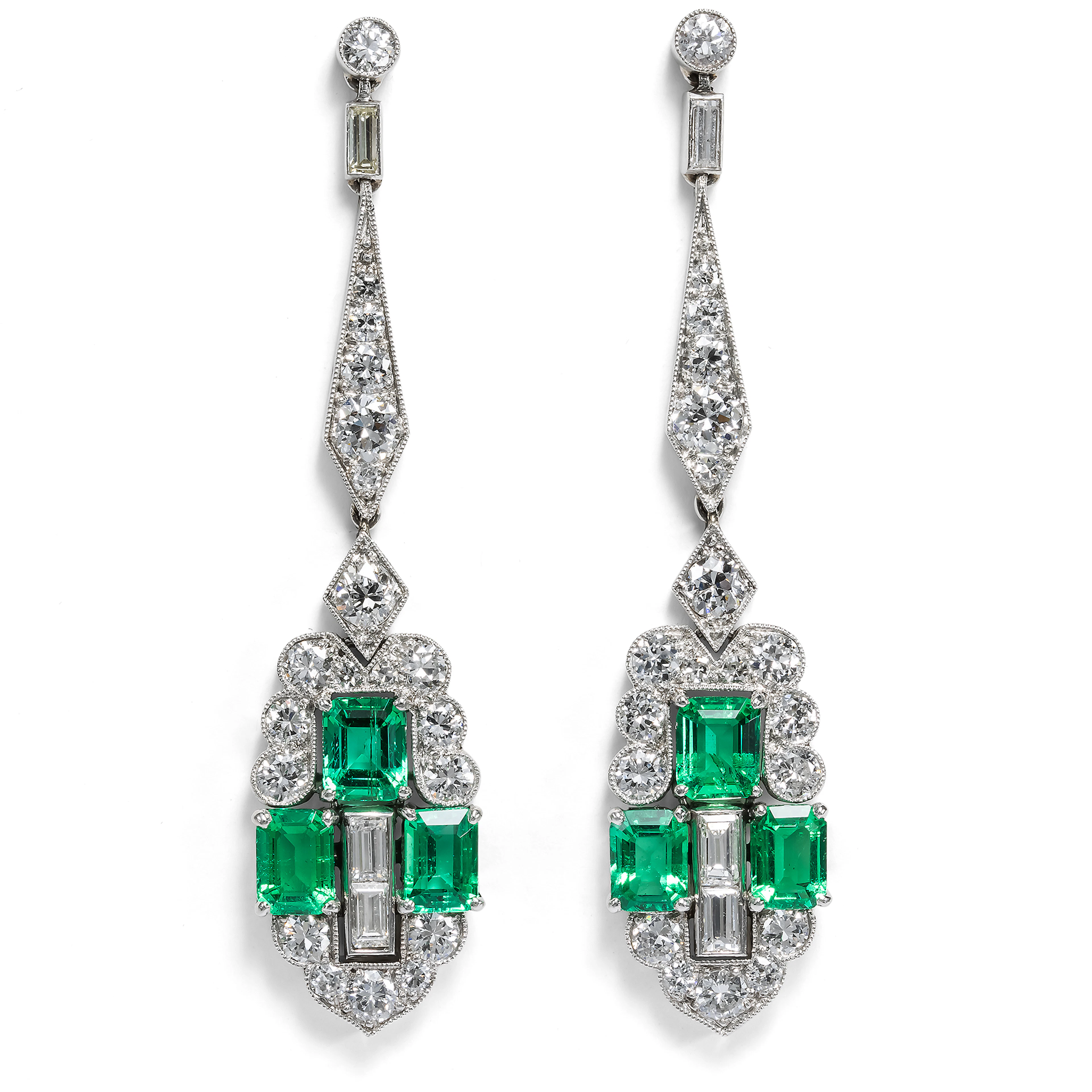 Elegant Earrings With Diamonds & Colombian Emeralds By A. E. Köchert