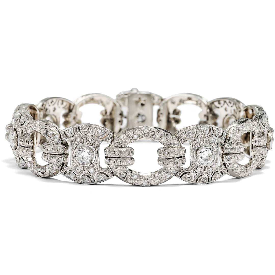 Elegant Diamond Bracelet in White Gold and Platinum, c. 1930