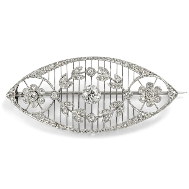Ethereal "Garland Style" Brooch in Platinum & Diamonds, c. 1910