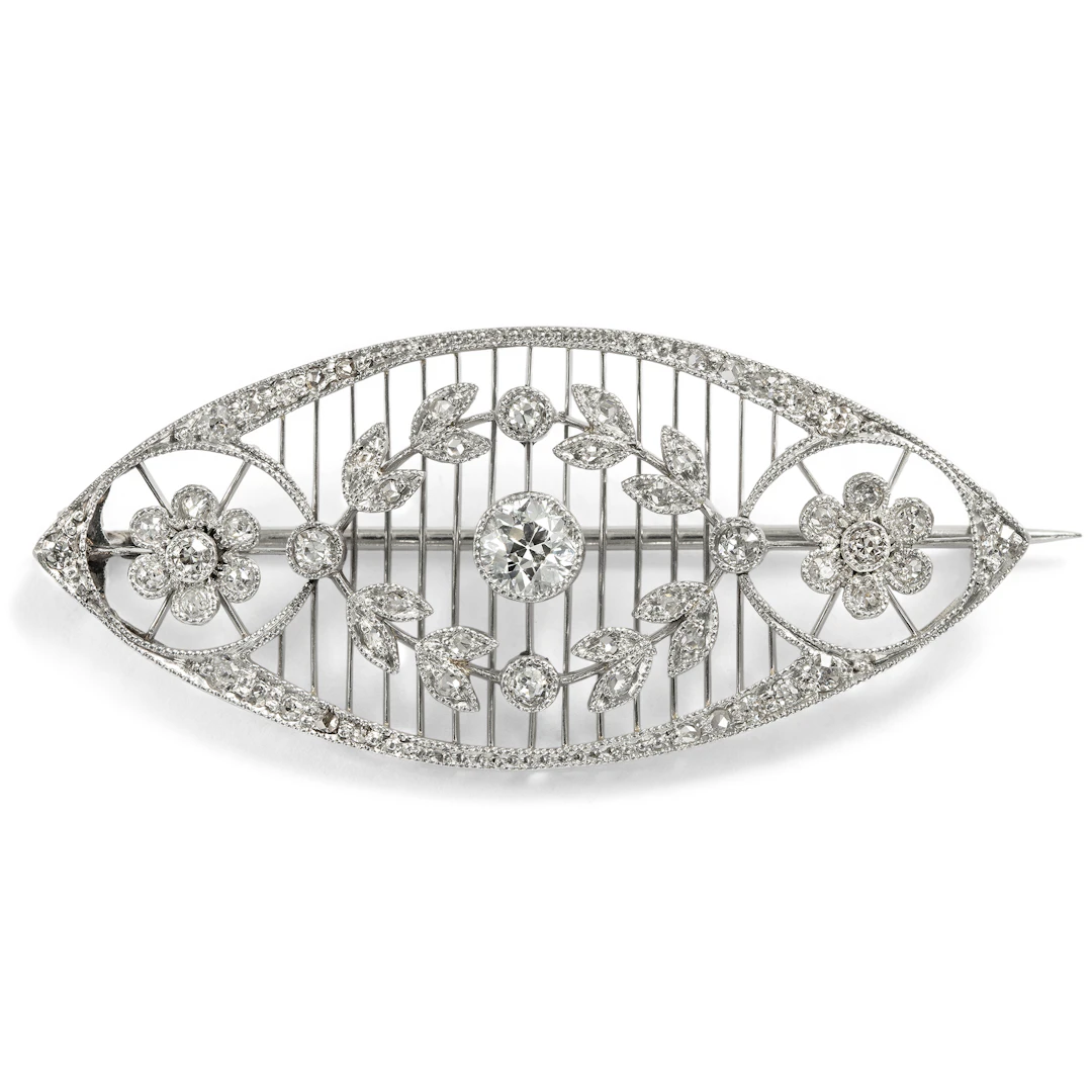 Ethereal "Garland Style" Brooch in Platinum & Diamonds, c. 1910