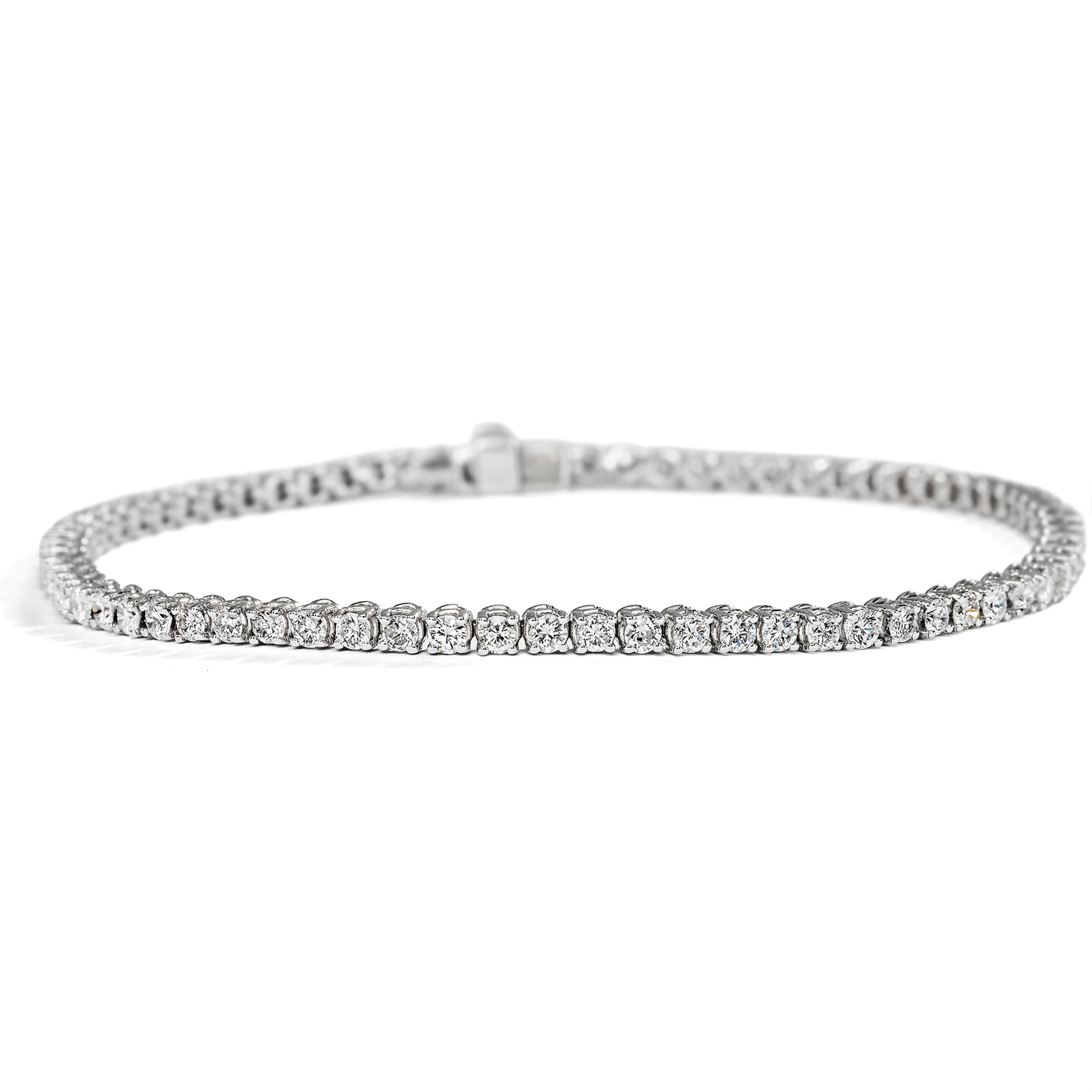 Classic Tennis Bracelet with 2.90 ct Vintage Diamonds in White Gold